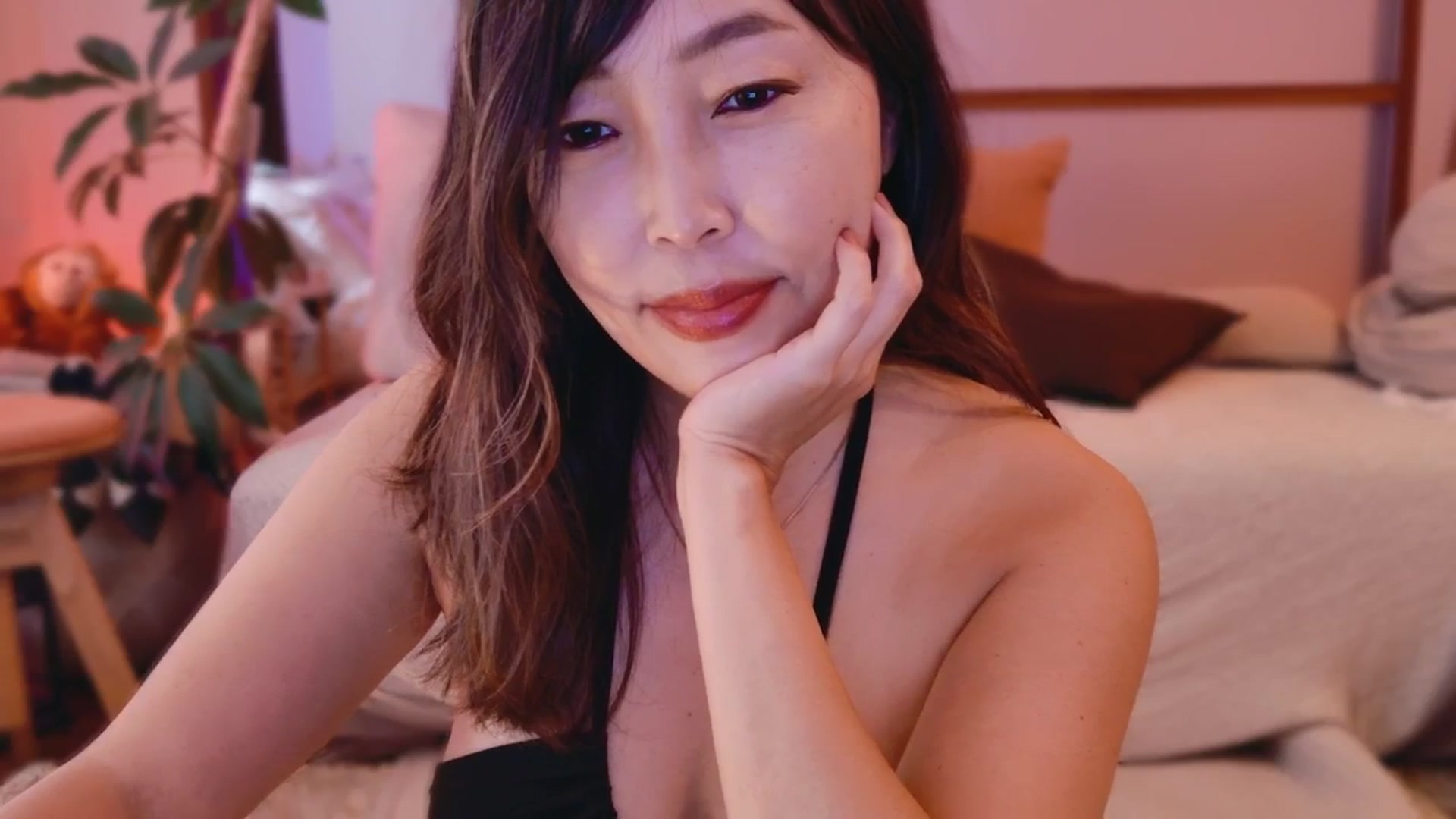 Gallery image thumbnail from MissJAPAN's myfreecams stream on, 05/27/2025, 05:19 image 17 of 20