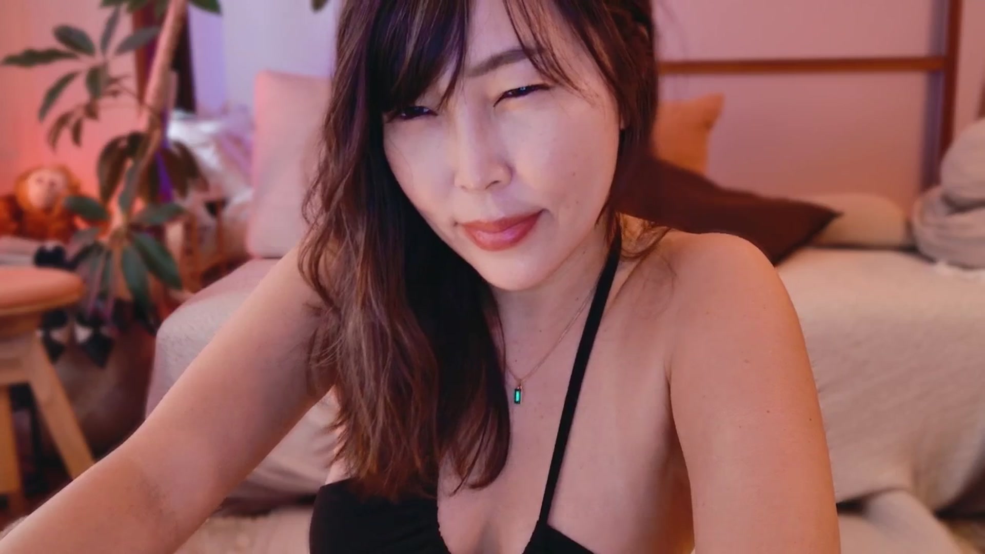 Gallery image thumbnail from MissJAPAN's myfreecams stream on, 05/27/2025, 05:19 image 16 of 20