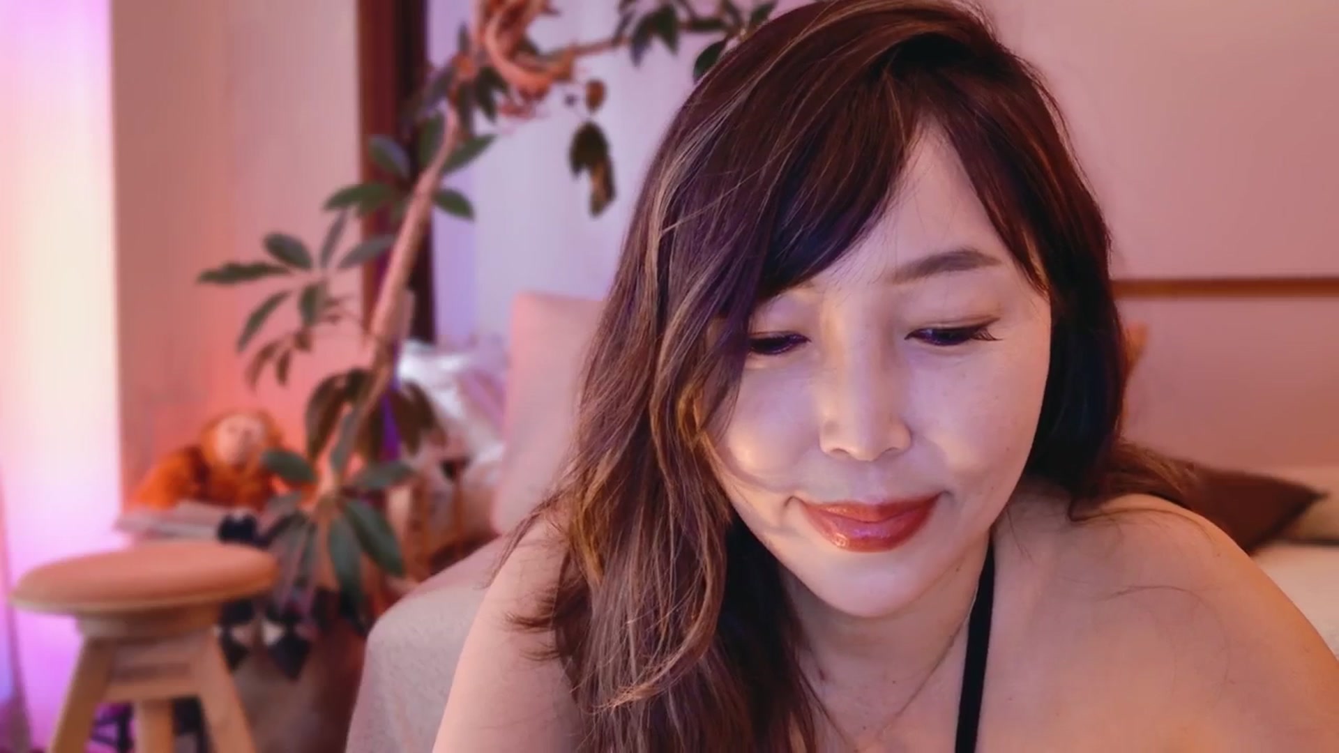 Gallery image thumbnail from MissJAPAN's myfreecams stream on, 05/27/2025, 05:19 image 18 of 20
