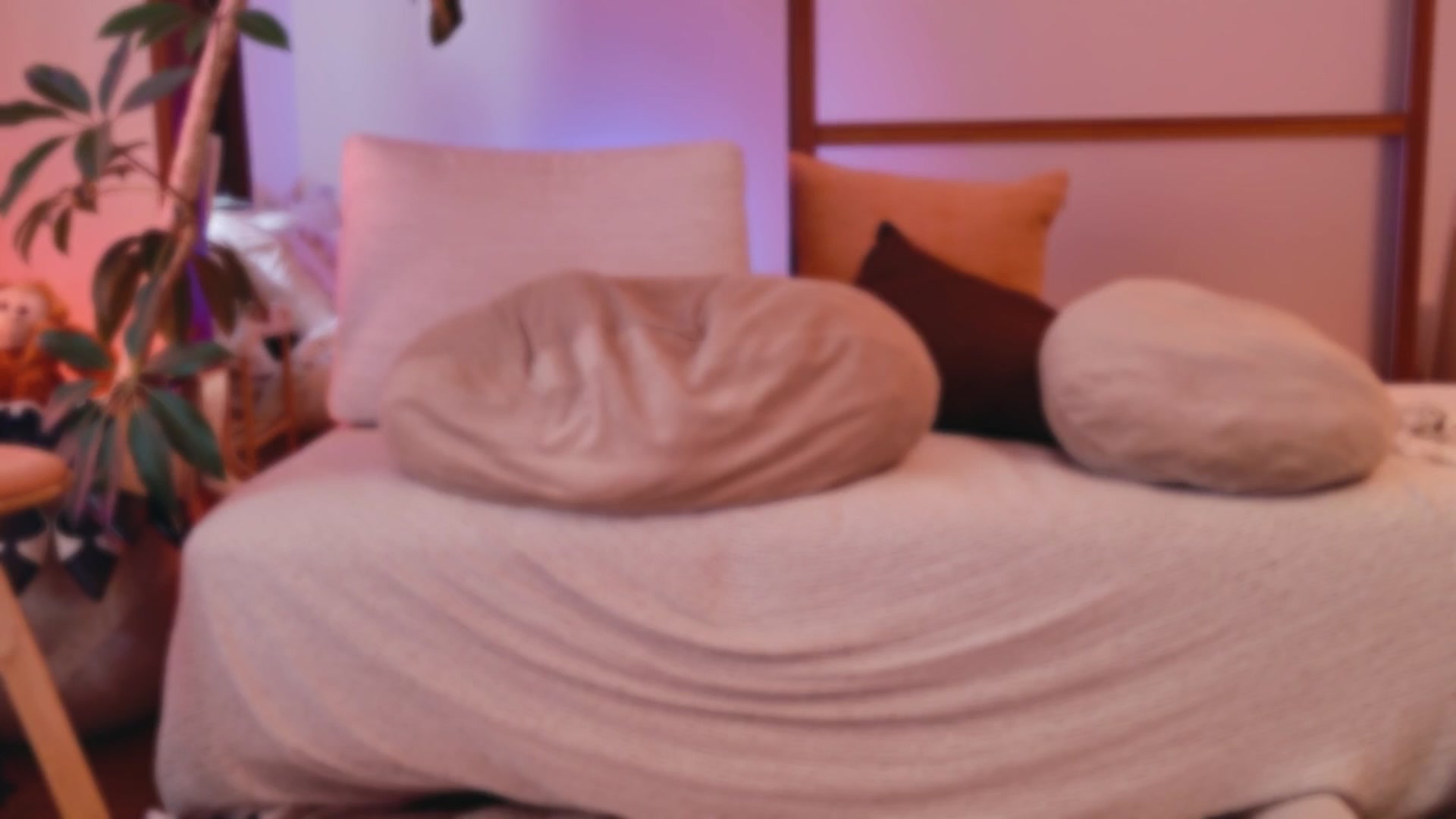 Gallery image thumbnail from MissJAPAN's myfreecams stream on, 05/27/2025, 08:26 image 9 of 20