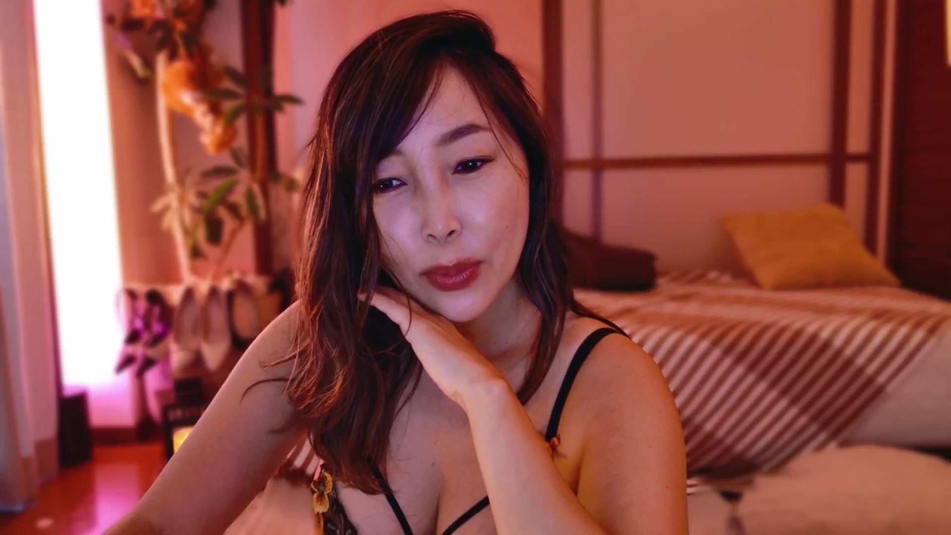 Gallery image thumbnail from MissJAPAN's myfreecams stream on, 06/07/2025, 08:25 image 3 of 20