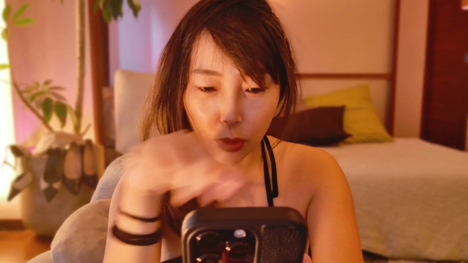 Gallery image thumbnail from MissJAPAN's myfreecams stream on, 07/19/2025, 04:34 image 1 of 20