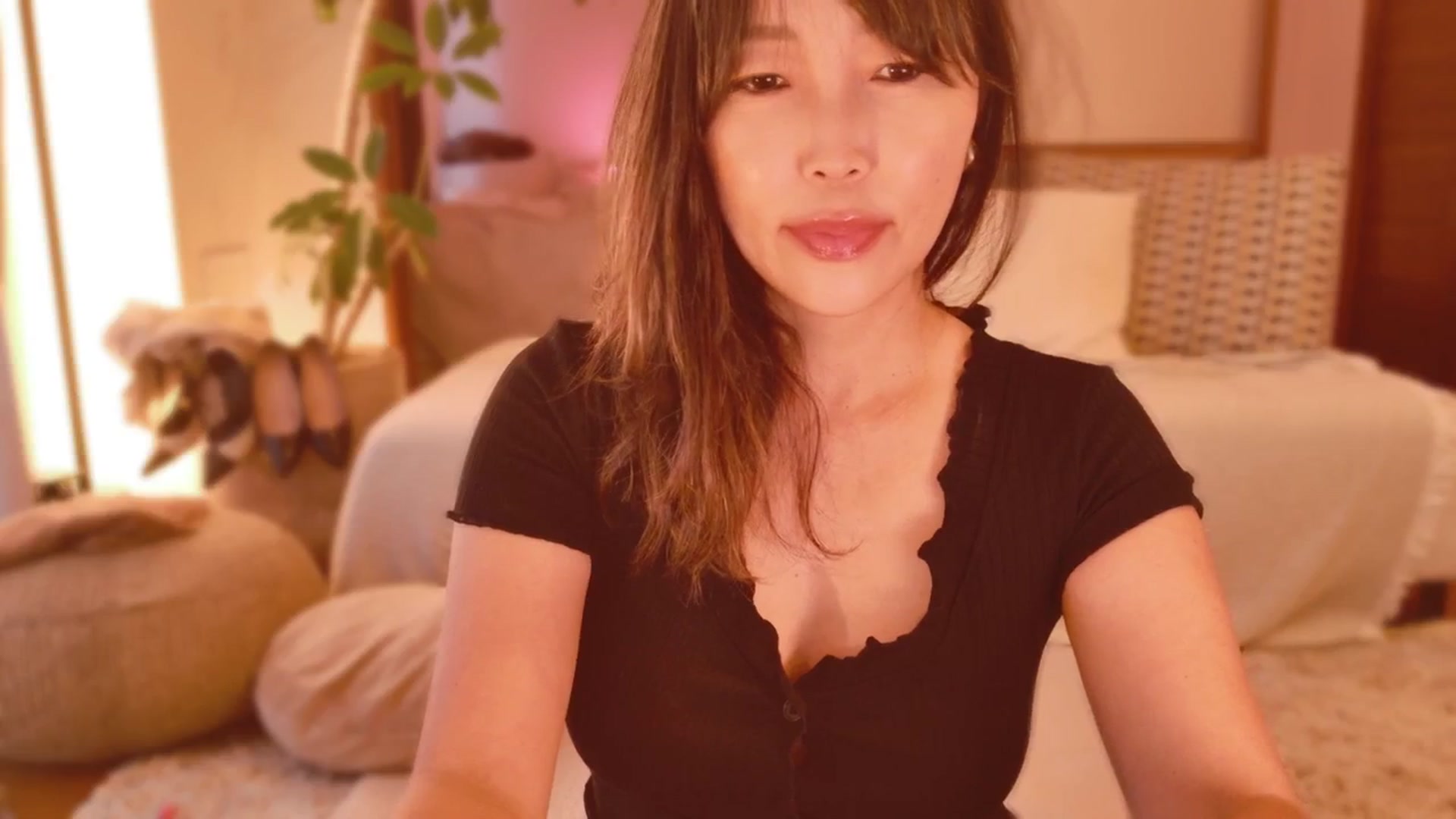 Gallery image thumbnail from MissJAPAN's myfreecams stream on, 08/14/2025, 05:57 image 11 of 20