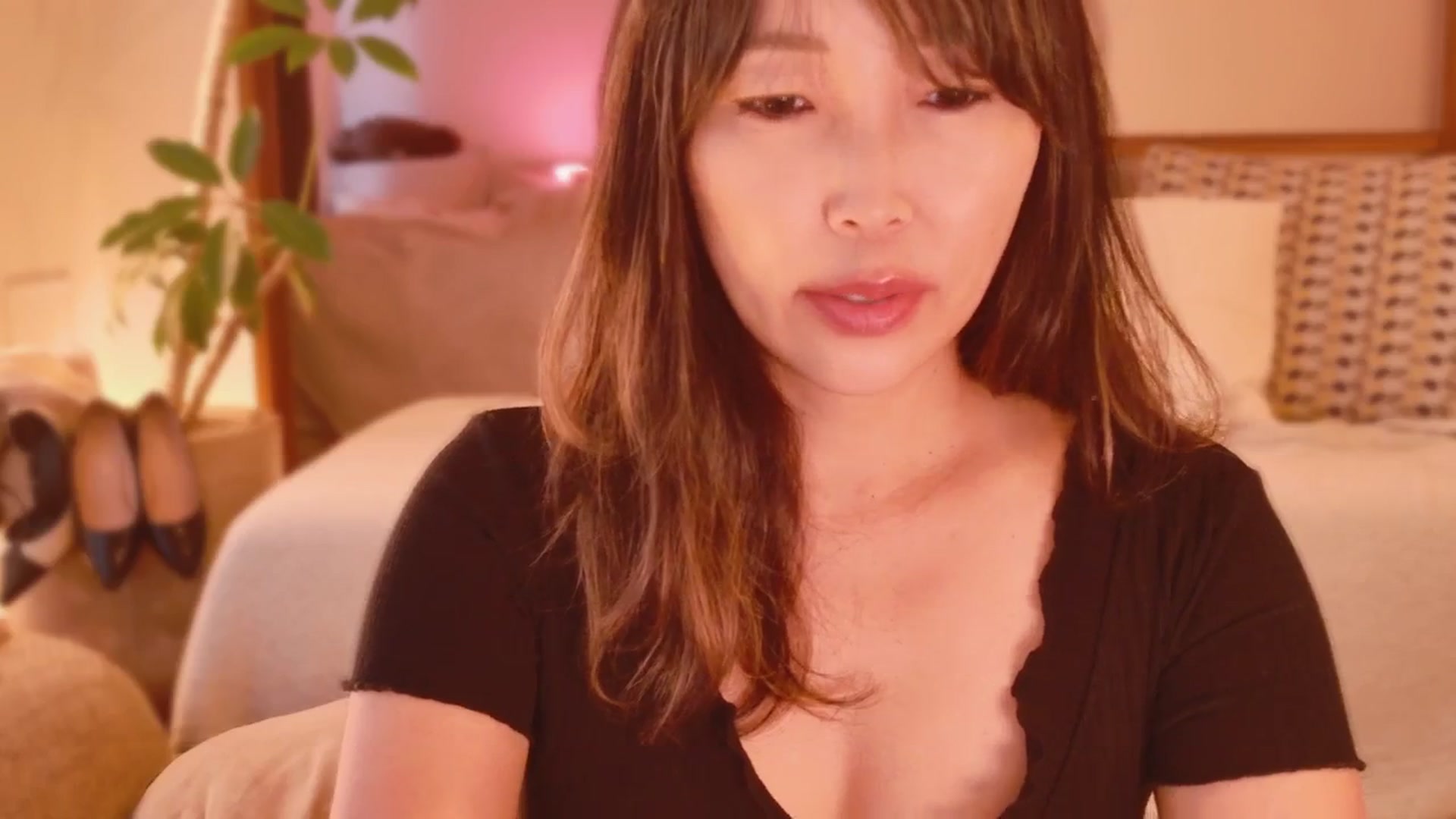 Gallery image thumbnail from MissJAPAN's myfreecams stream on, 08/14/2025, 05:57 image 18 of 20