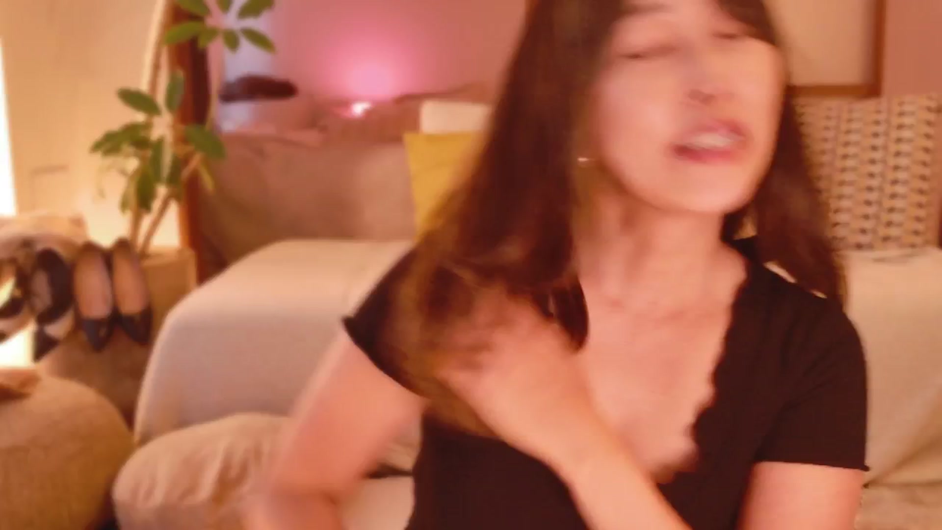 Gallery image thumbnail from MissJAPAN's myfreecams stream on, 08/14/2025, 06:16 image 16 of 20