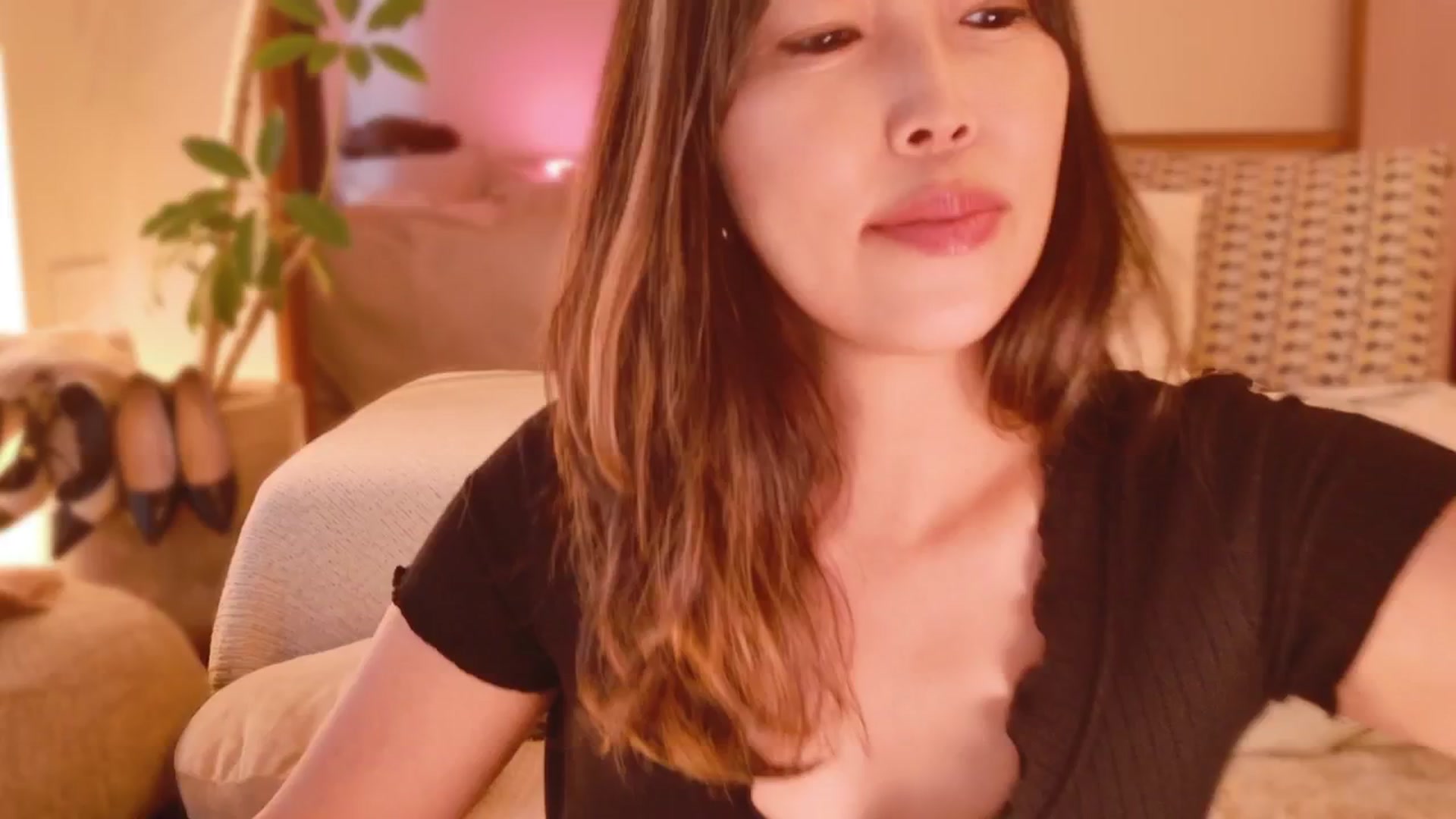Gallery image thumbnail from MissJAPAN's myfreecams stream on, 08/14/2025, 06:16 image 13 of 20