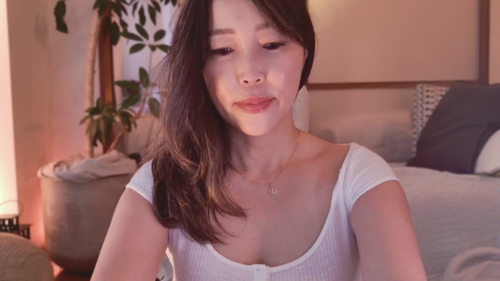 Gallery image thumbnail from MissJAPAN's myfreecams stream on, 08/25/2025, 04:58 image 15 of 20