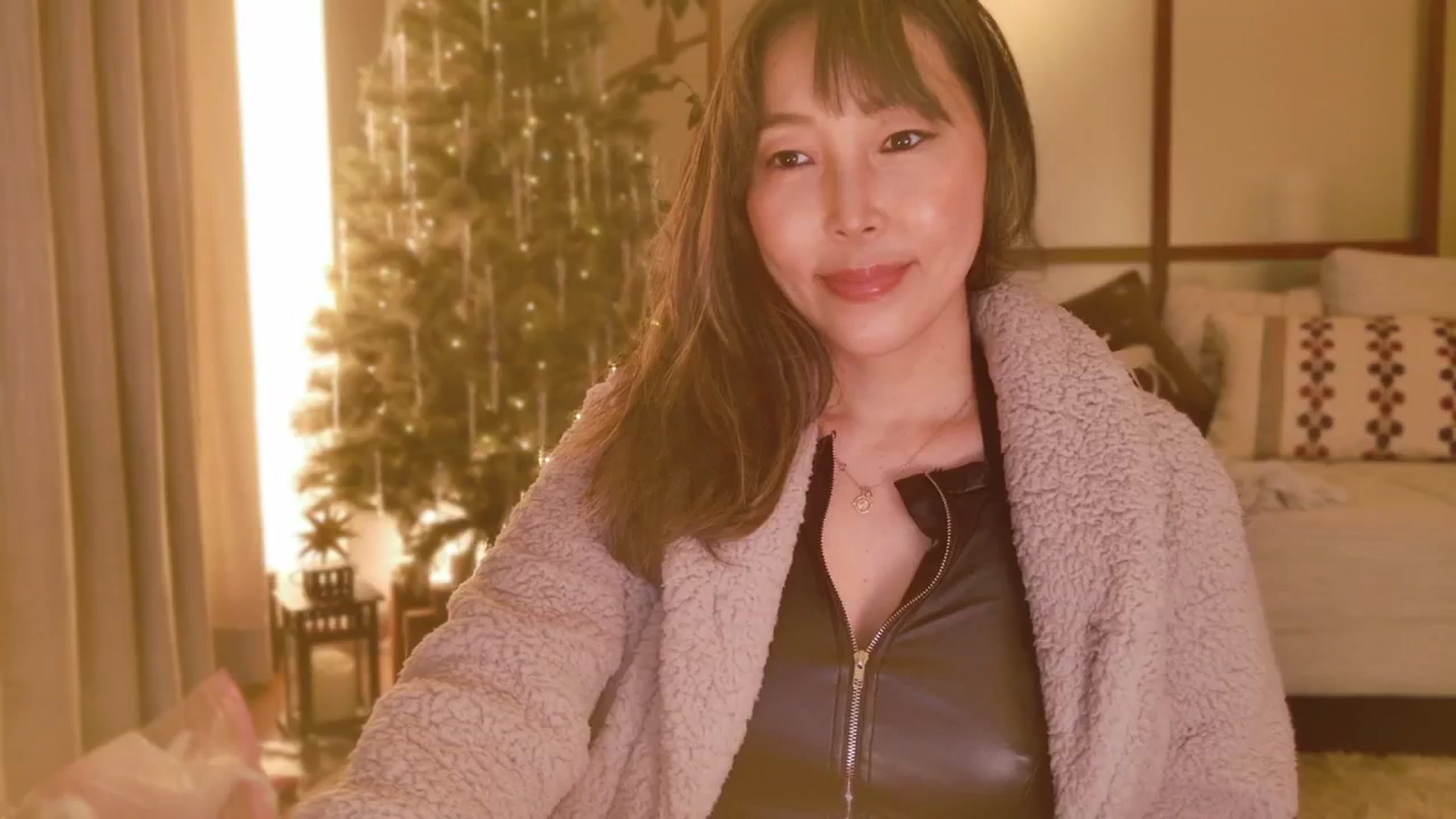 Gallery image thumbnail from MissJAPAN's myfreecams stream on, 12/14/2025, 09:41 image 17 of 20
