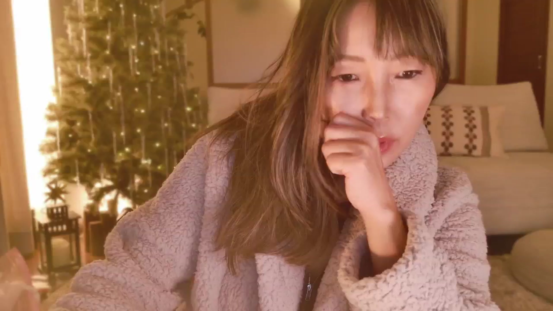 Gallery image thumbnail from MissJAPAN's myfreecams stream on, 12/14/2025, 09:41 image 11 of 20