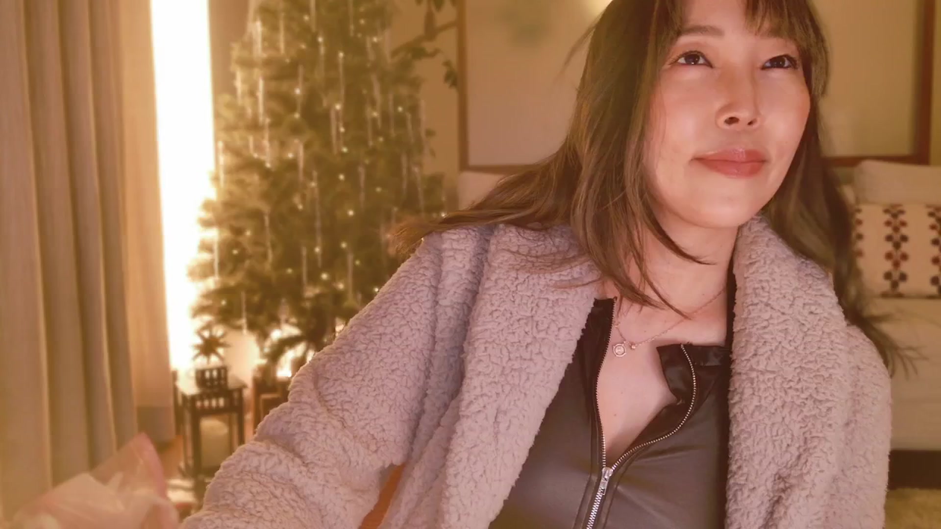 Gallery image thumbnail from MissJAPAN's myfreecams stream on, 12/14/2025, 09:41 image 16 of 20