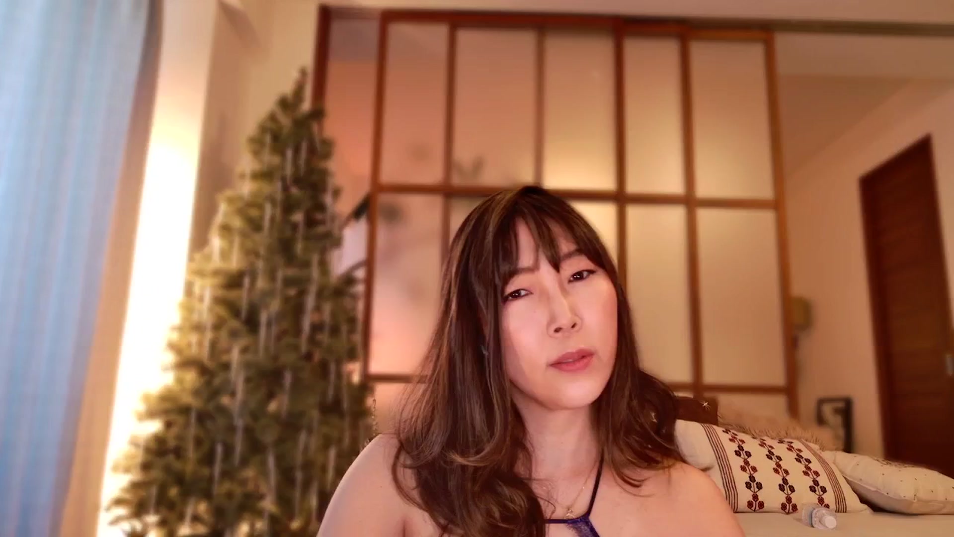 Gallery image thumbnail from MissJAPAN's myfreecams stream on, 12/27/2025, 05:34 image 15 of 20