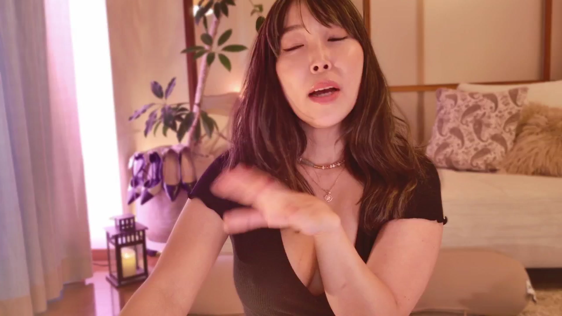 Gallery image thumbnail from MissJAPAN's myfreecams stream on, 01/11/2026, 07:47 image 14 of 20