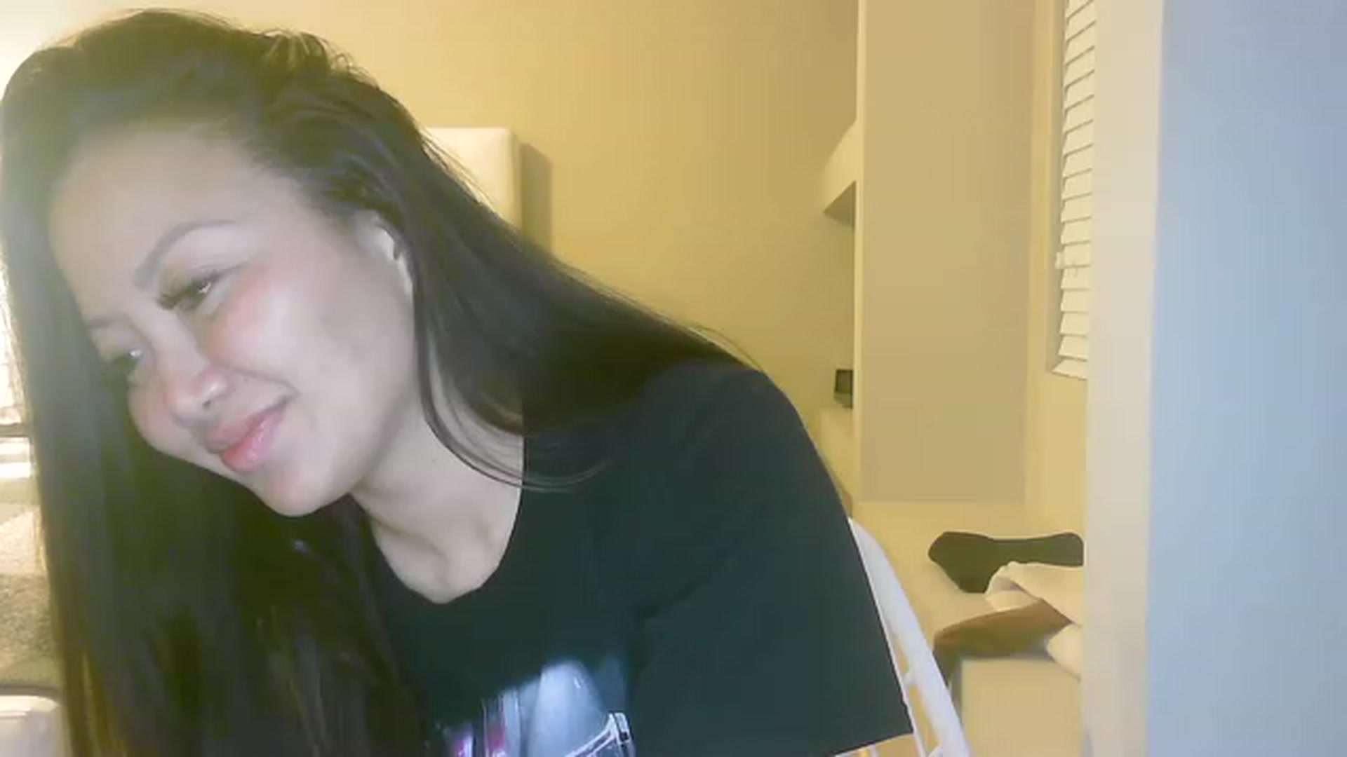 Gallery image thumbnail from MissJaeLee's myfreecams stream on, 12/19/2022, 06:29 image 9 of 20