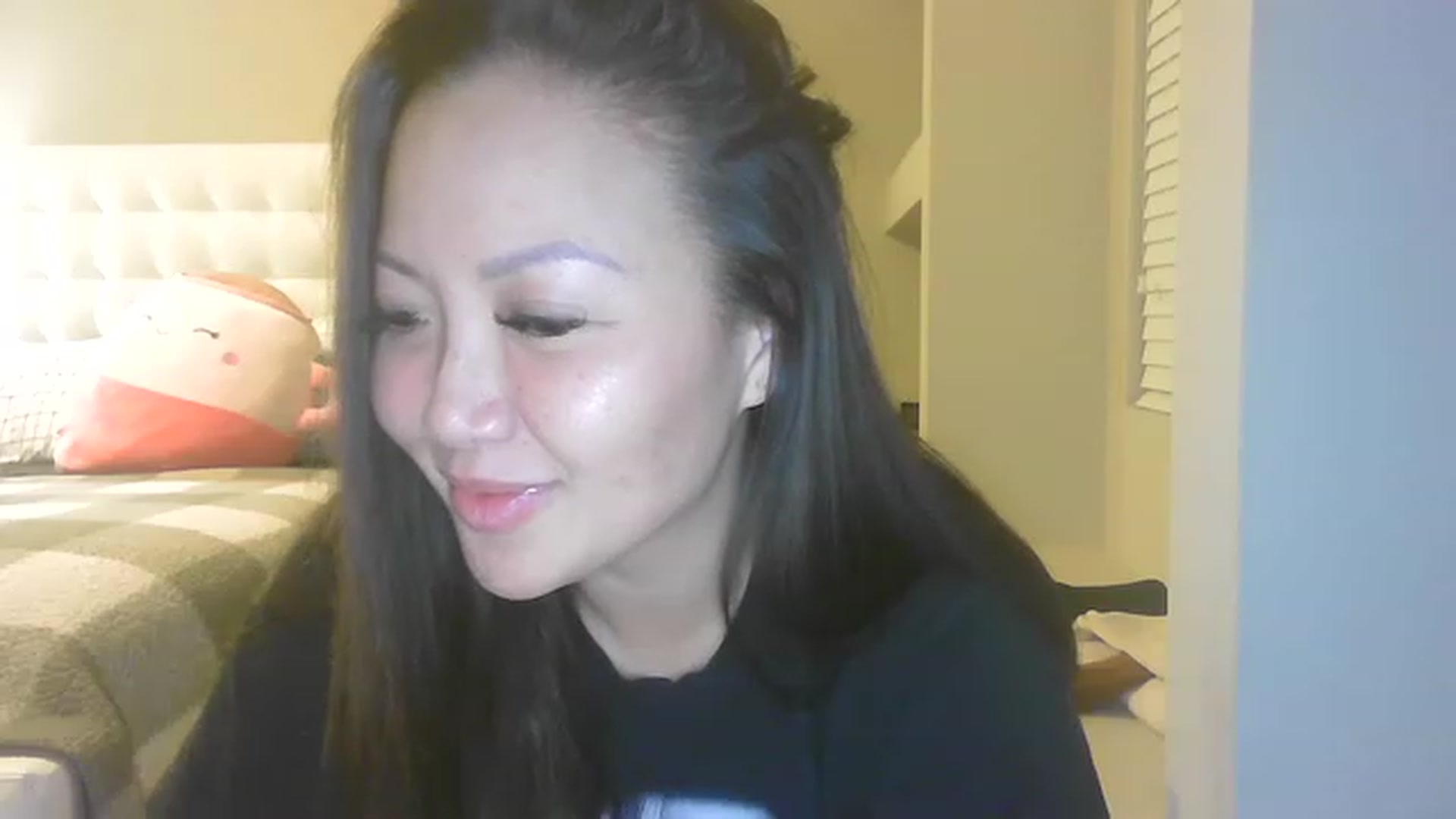 Gallery image thumbnail from MissJaeLee's myfreecams stream on, 12/19/2022, 06:29 image 13 of 20