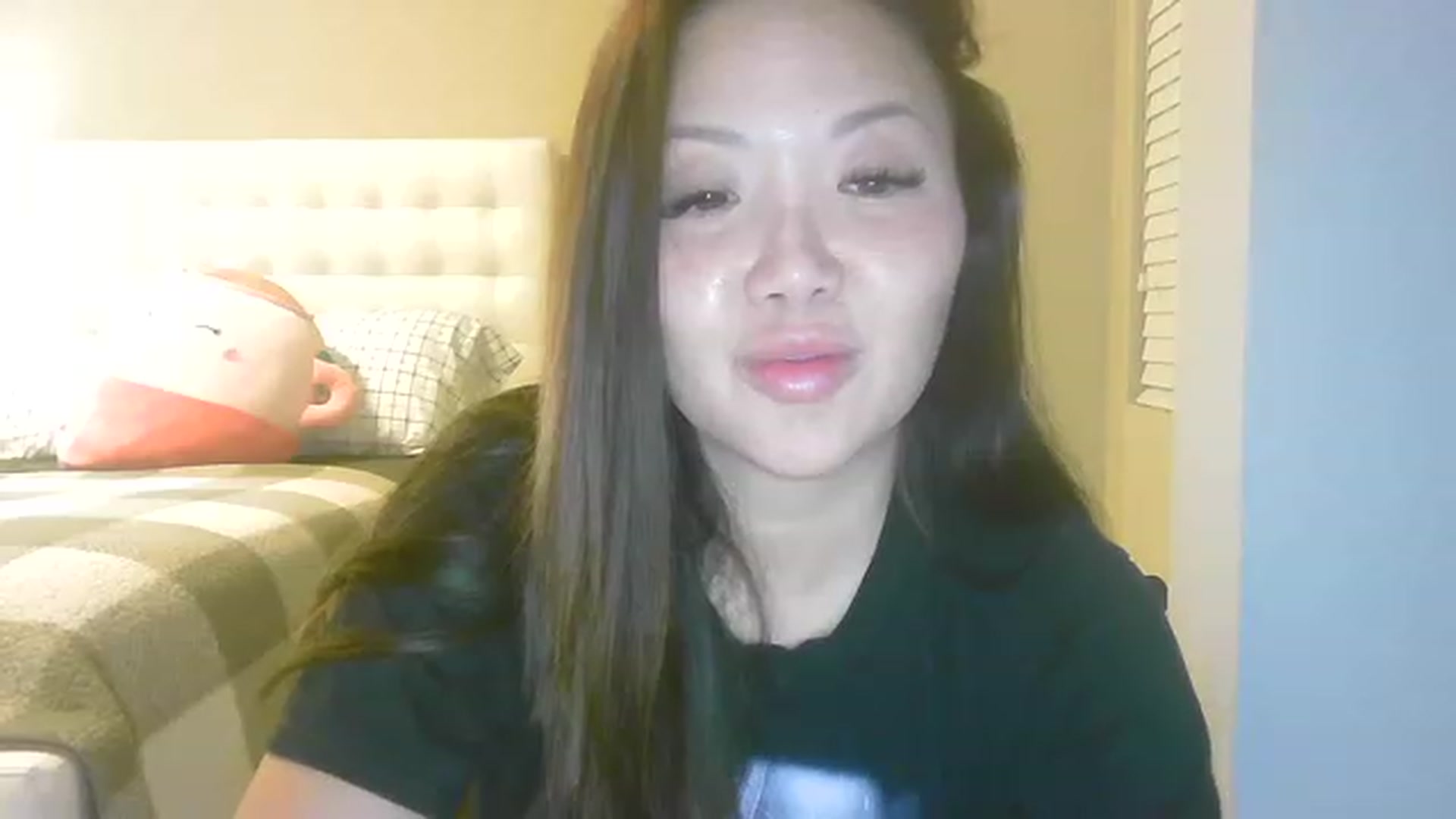 Gallery image thumbnail from MissJaeLee's myfreecams stream on, 12/19/2022, 06:29 image 7 of 20