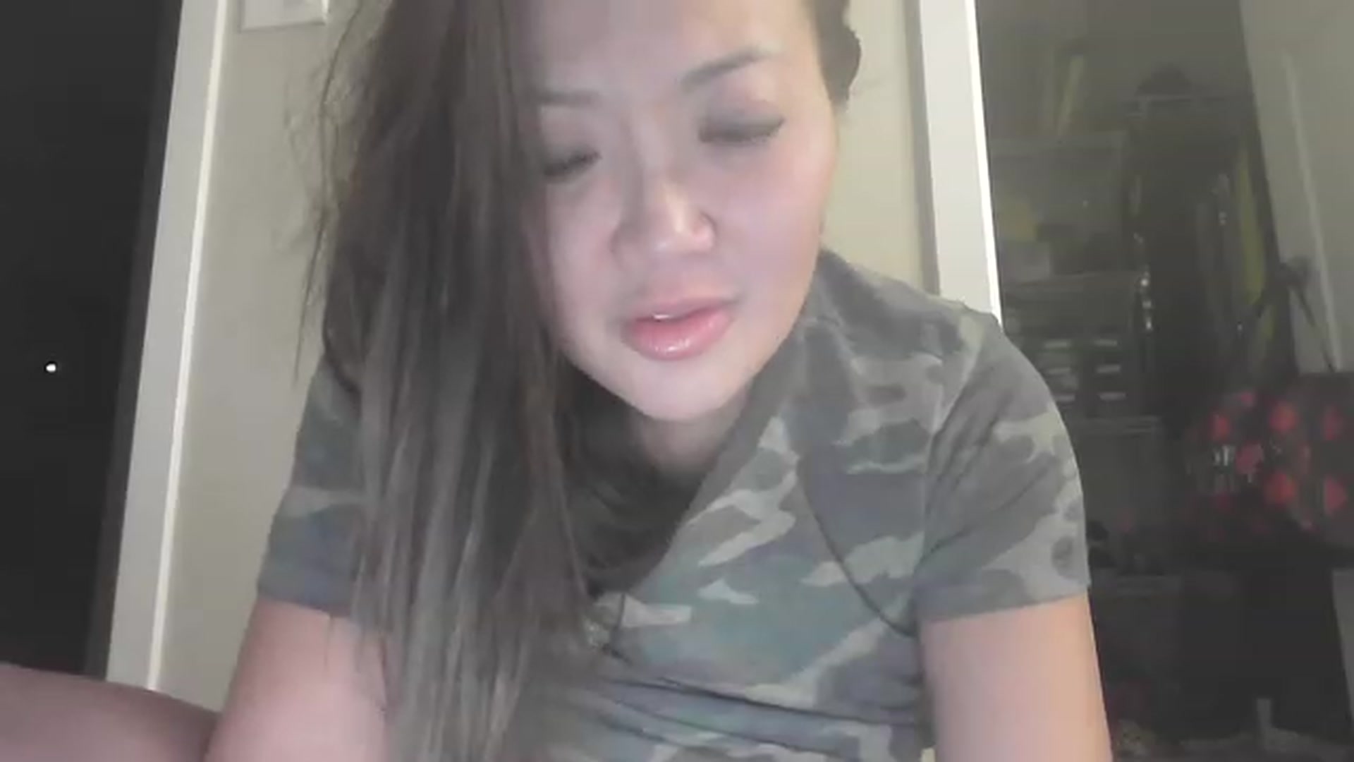 Gallery image thumbnail from MissJaeLee's myfreecams stream on, 12/20/2022, 07:18 image 16 of 20