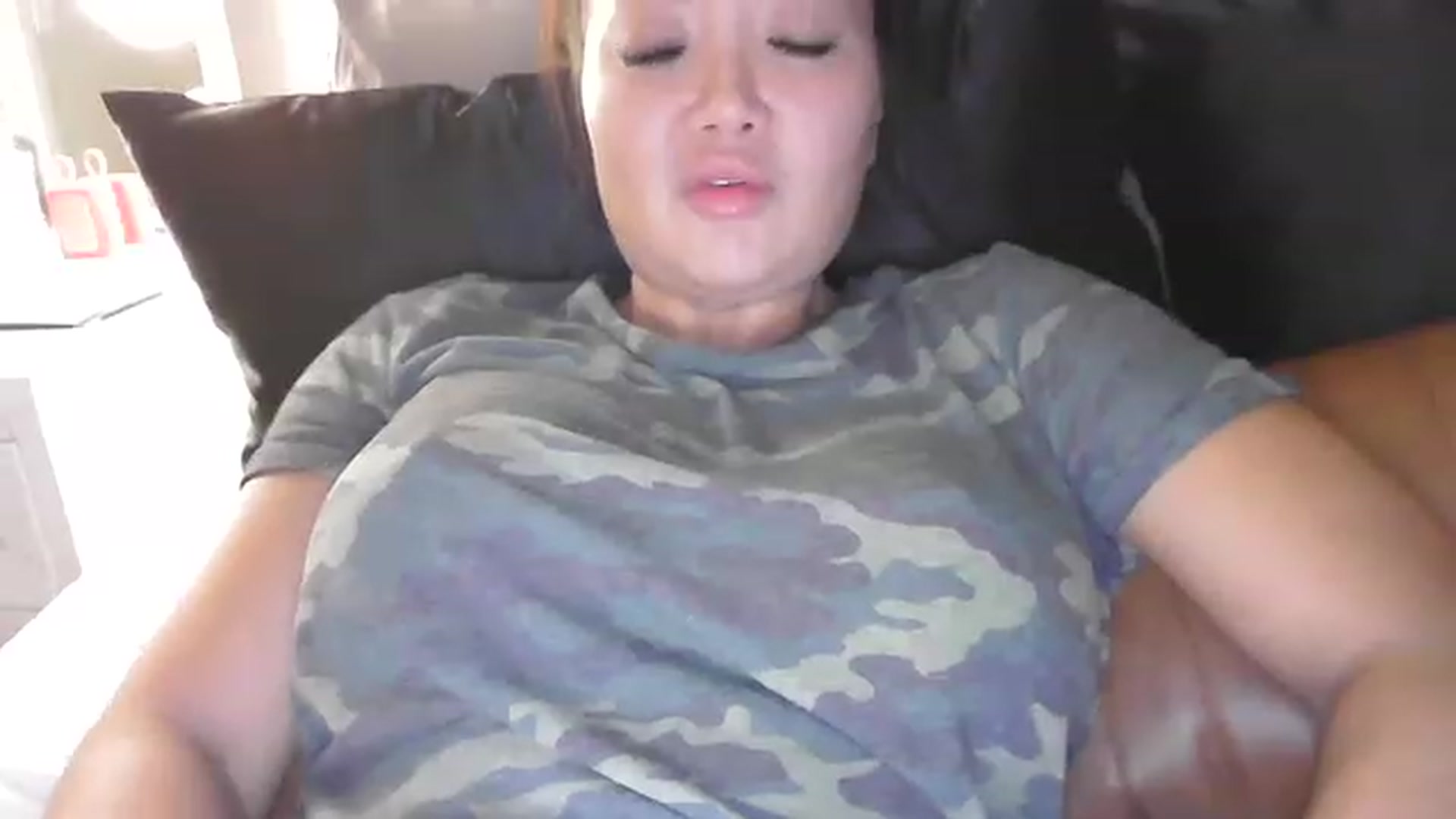 Gallery image thumbnail from MissJaeLee's myfreecams stream on, 03/09/2023, 06:14 image 15 of 20