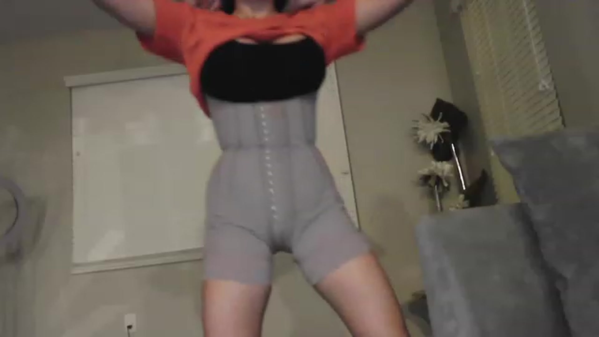 Gallery image thumbnail from MissJaeLee's myfreecams stream on, 05/18/2023, 04:31 image 17 of 20