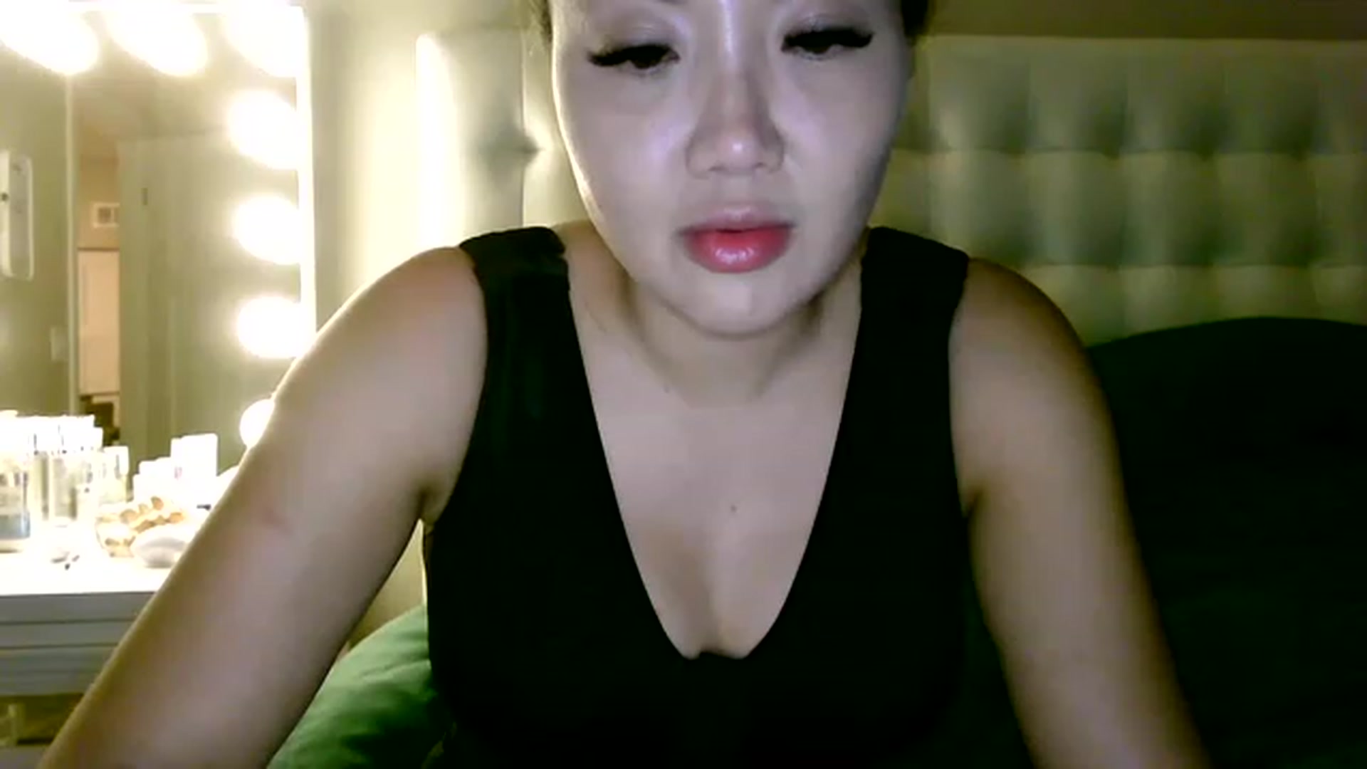 Gallery image thumbnail from MissJaeLee's myfreecams stream on, 05/24/2023, 04:45 image 9 of 20
