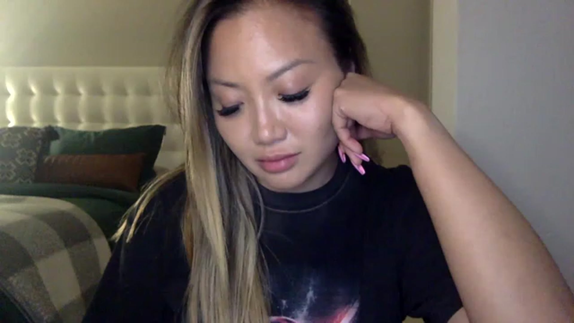 Gallery image thumbnail from MissJaeLee's myfreecams stream on, 05/25/2023, 04:17 image 1 of 20