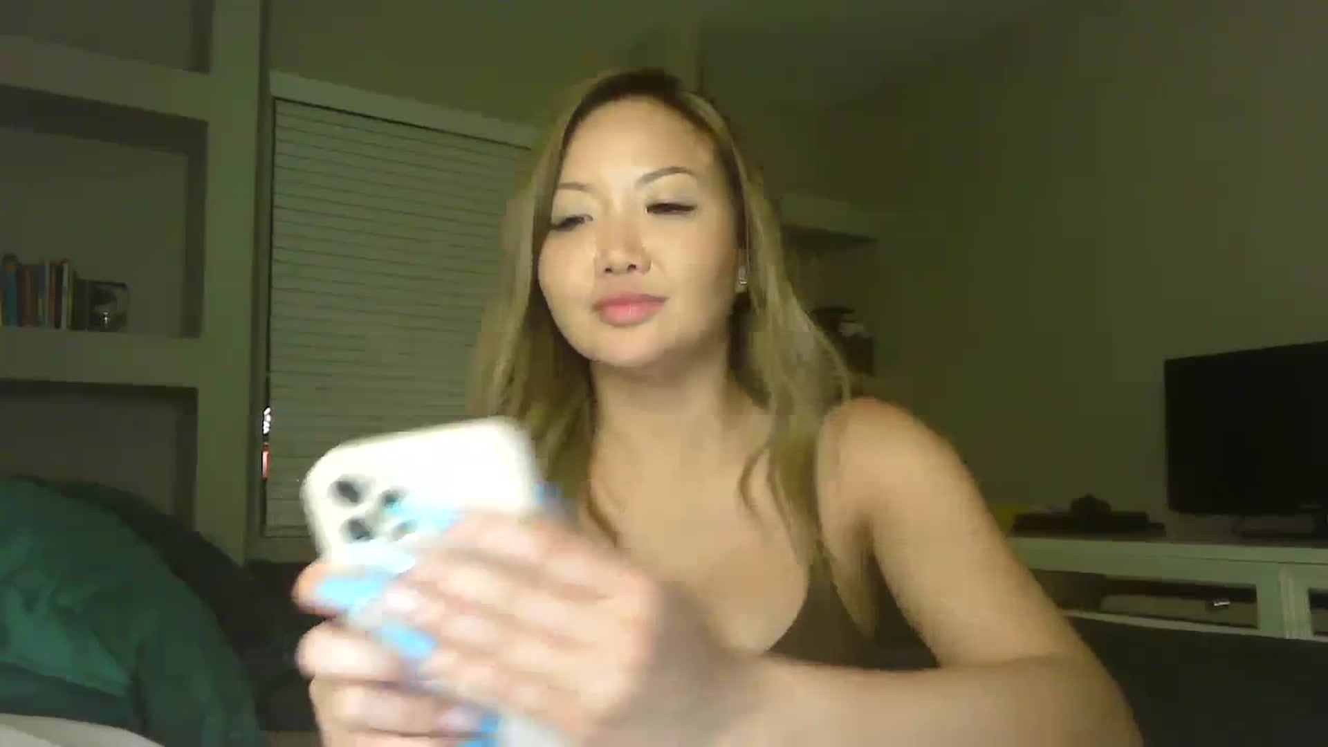 Gallery image thumbnail from MissJaeLee's myfreecams stream on, 06/09/2023, 05:41 image 18 of 20