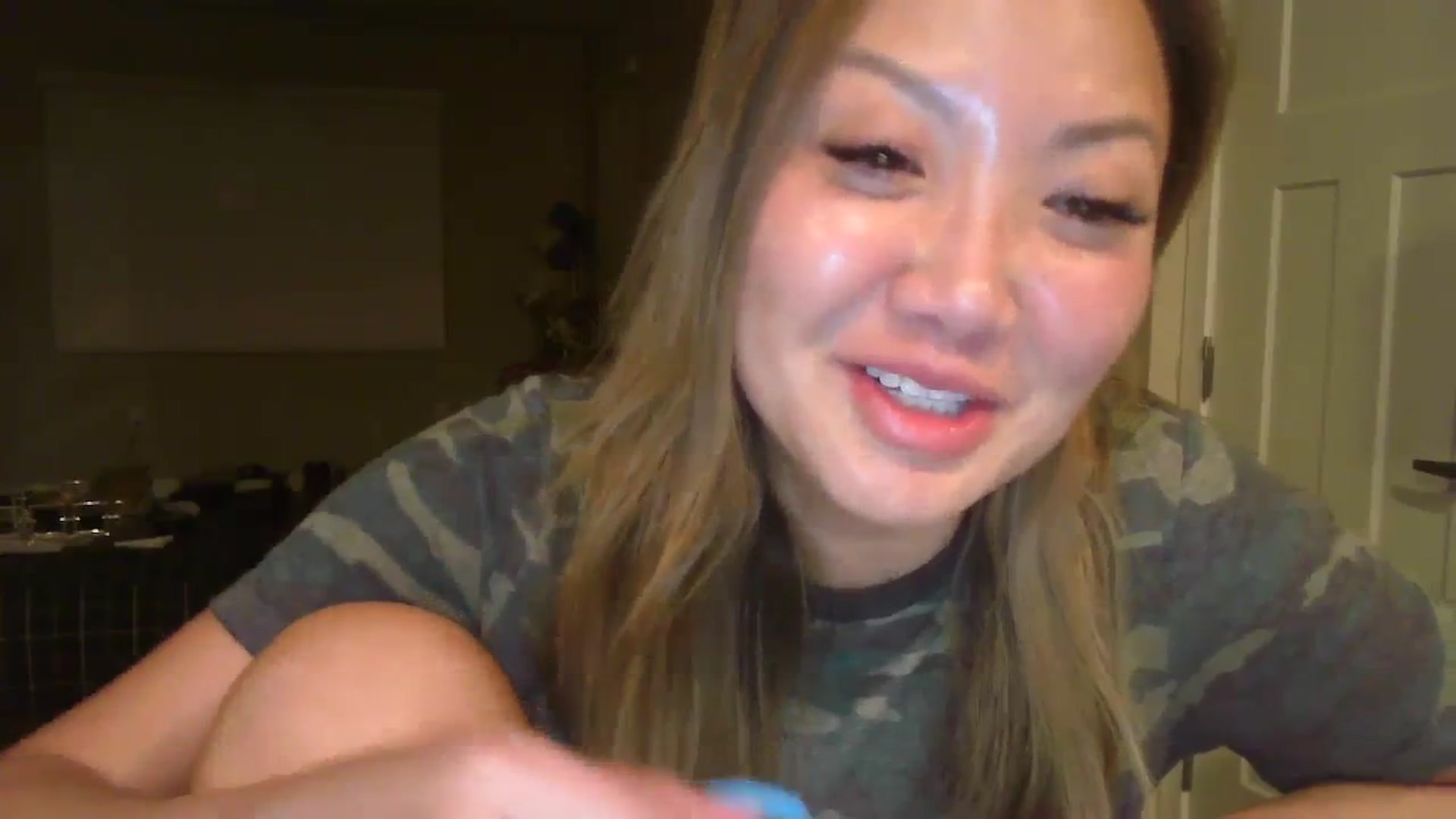 Gallery image thumbnail from MissJaeLee's myfreecams stream on, 06/10/2023, 04:43 image 6 of 20