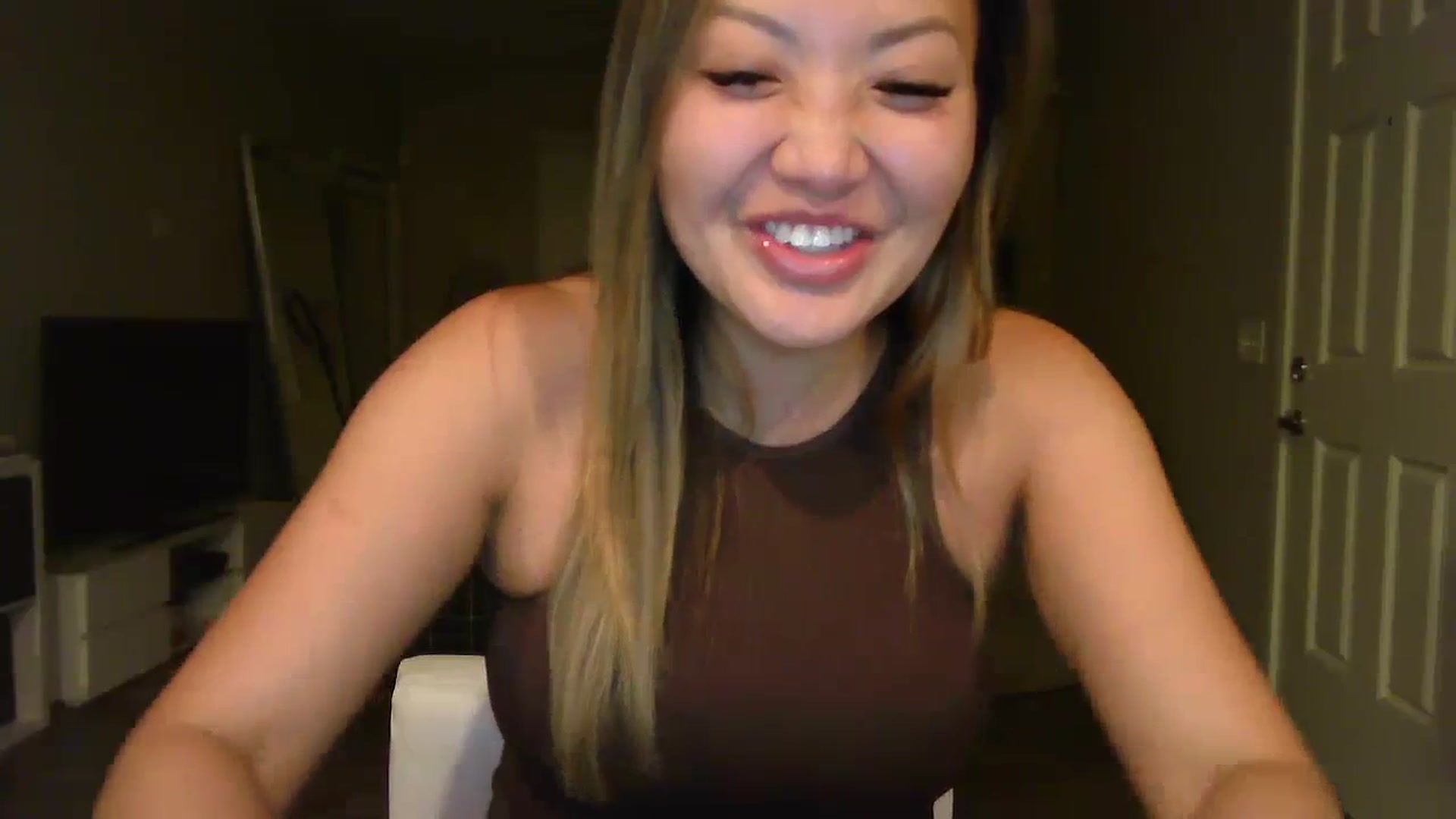Gallery image thumbnail from MissJaeLee's myfreecams stream on, 06/23/2023, 05:12 image 15 of 20
