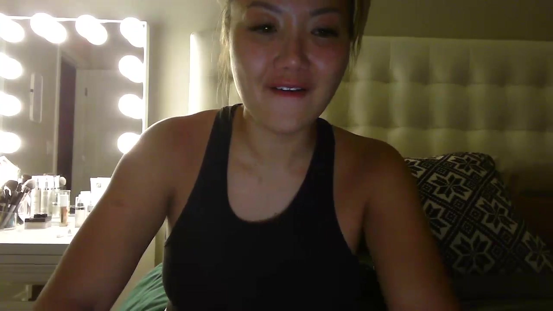 Gallery image thumbnail from MissJaeLee's myfreecams stream on, 07/19/2023, 04:32 image 15 of 20