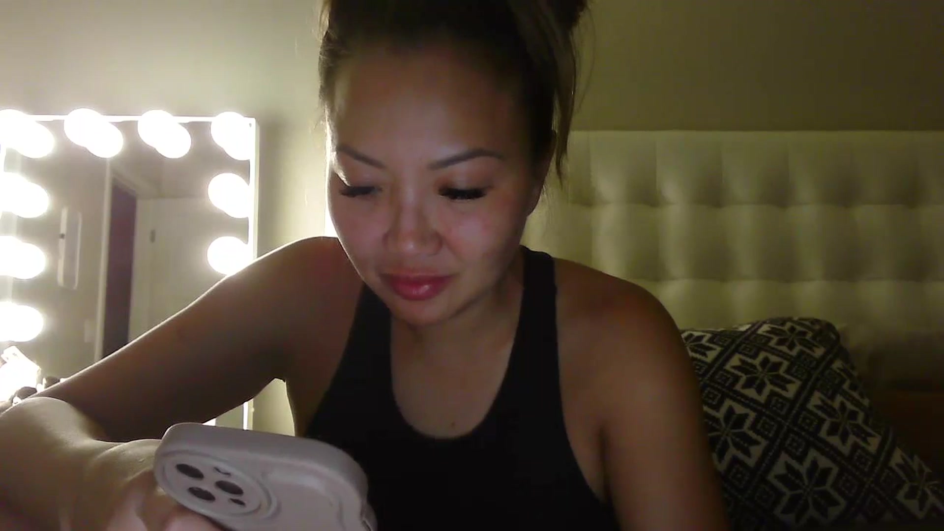 Gallery image thumbnail from MissJaeLee's myfreecams stream on, 07/19/2023, 04:32 image 10 of 20
