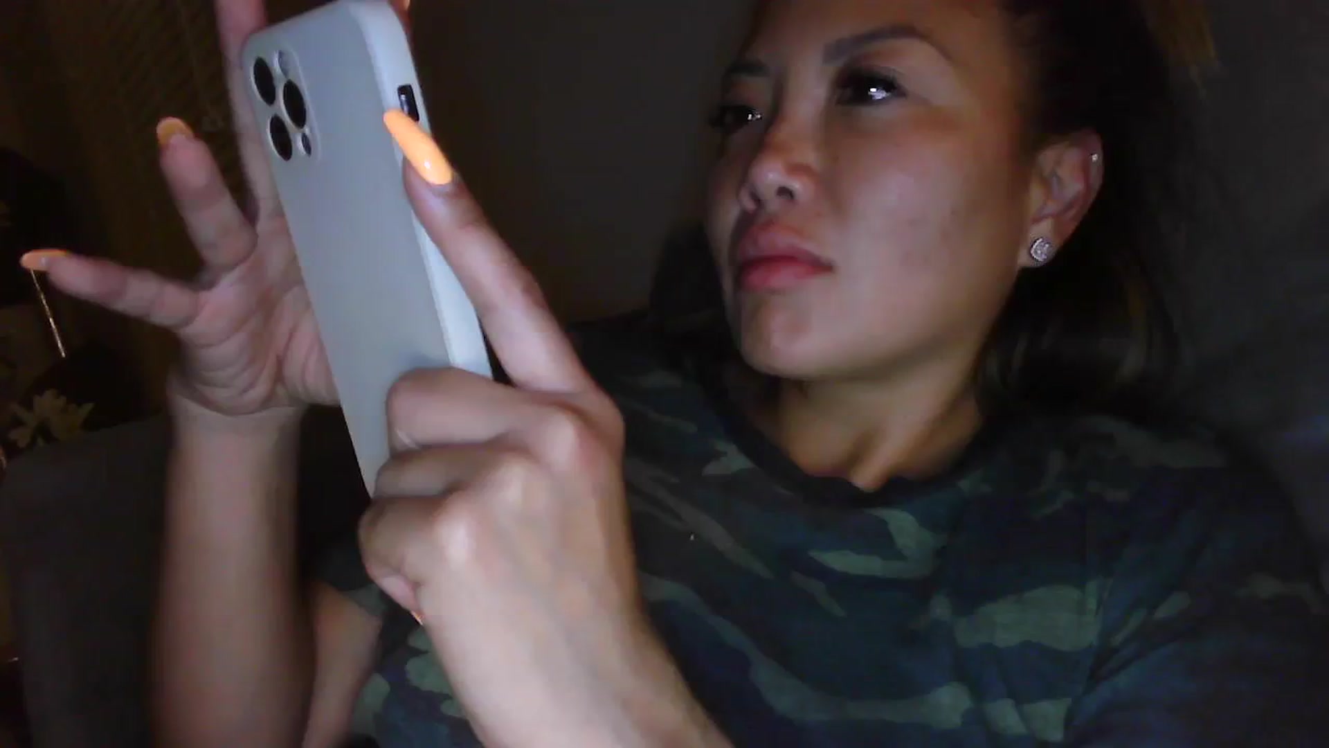 Gallery image thumbnail from MissJaeLee's myfreecams stream on, 08/08/2023, 03:57 image 1 of 20