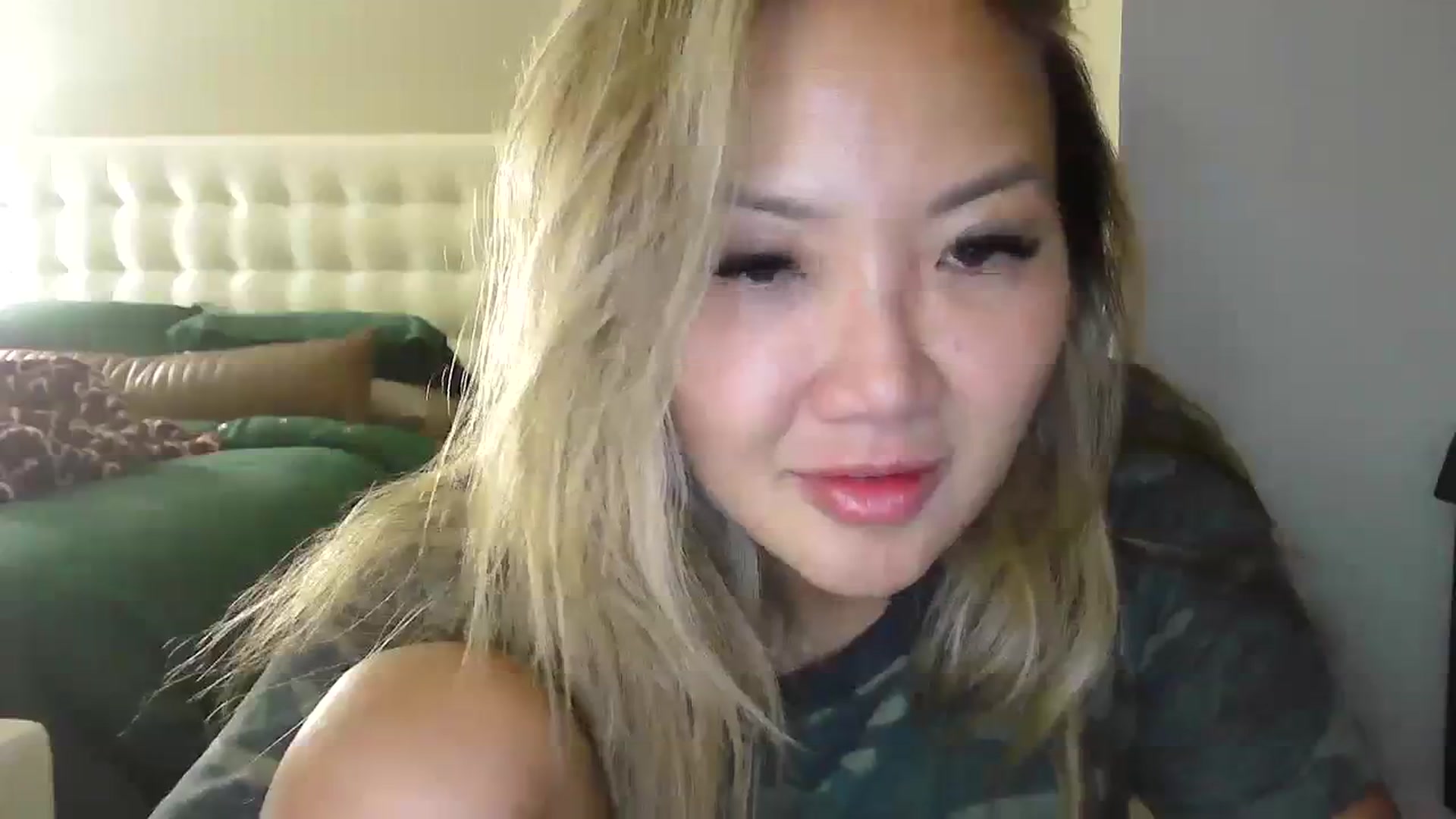 Gallery image thumbnail from MissJaeLee's myfreecams stream on, 08/15/2023, 04:35 image 19 of 20