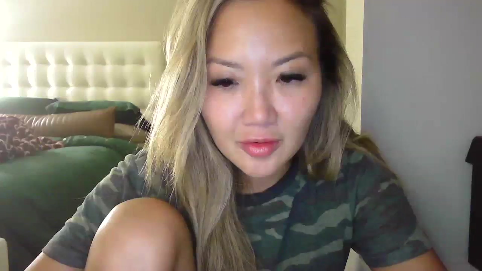 Gallery image thumbnail from MissJaeLee's myfreecams stream on, 08/15/2023, 04:35 image 8 of 20