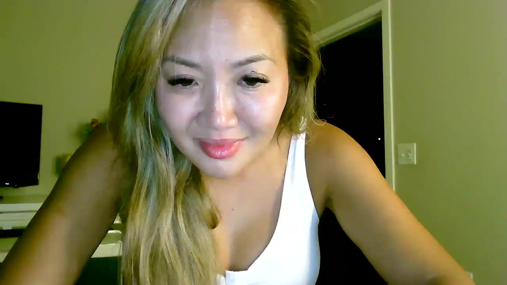 Gallery image thumbnail from MissJaeLee's myfreecams stream on, 08/29/2023, 05:07 image 15 of 20