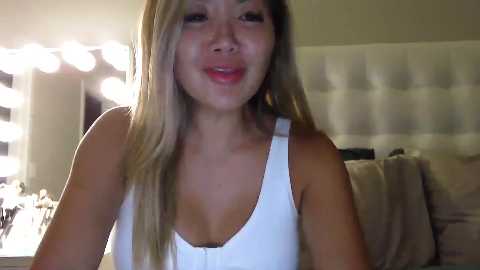 Gallery image thumbnail from MissJaeLee's myfreecams stream on, 08/29/2023, 05:07 image 5 of 20