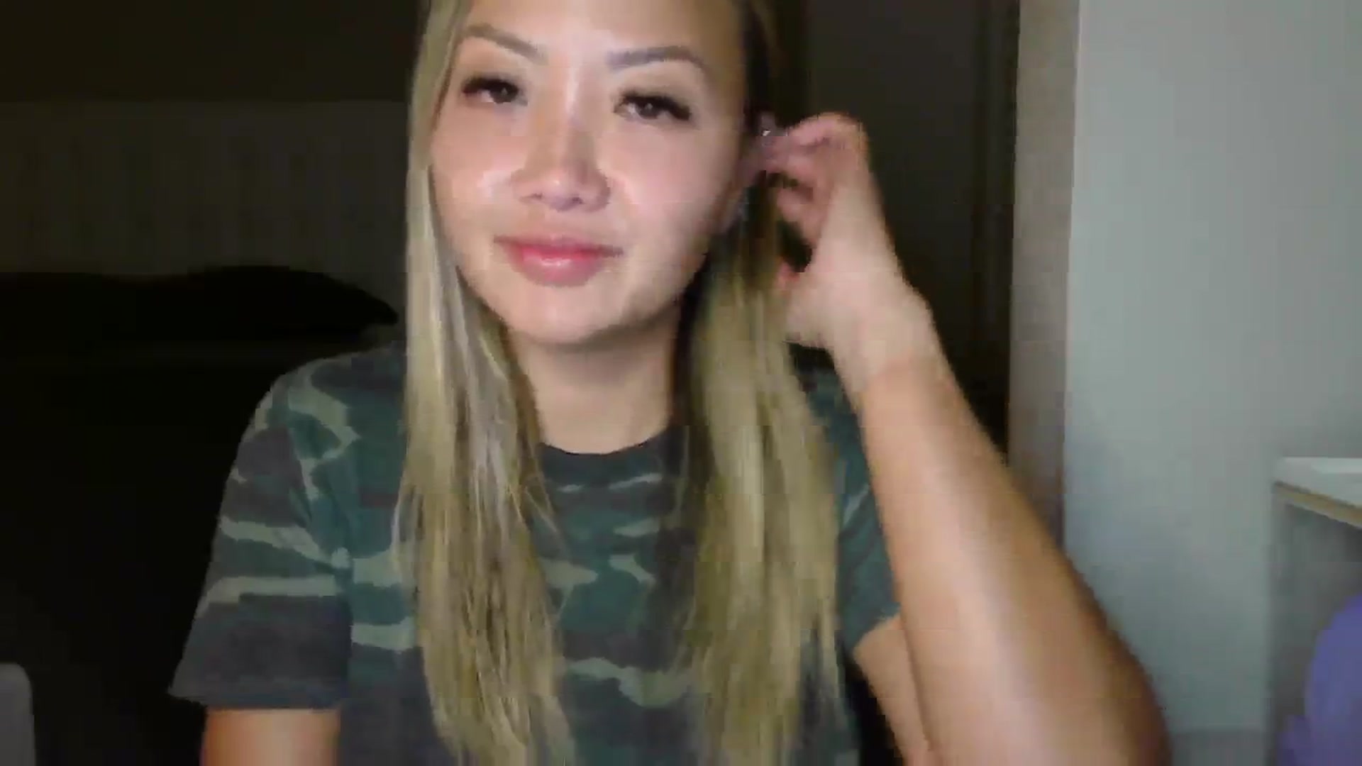 Gallery image thumbnail from MissJaeLee's myfreecams stream on, 09/17/2023, 04:54 image 2 of 20
