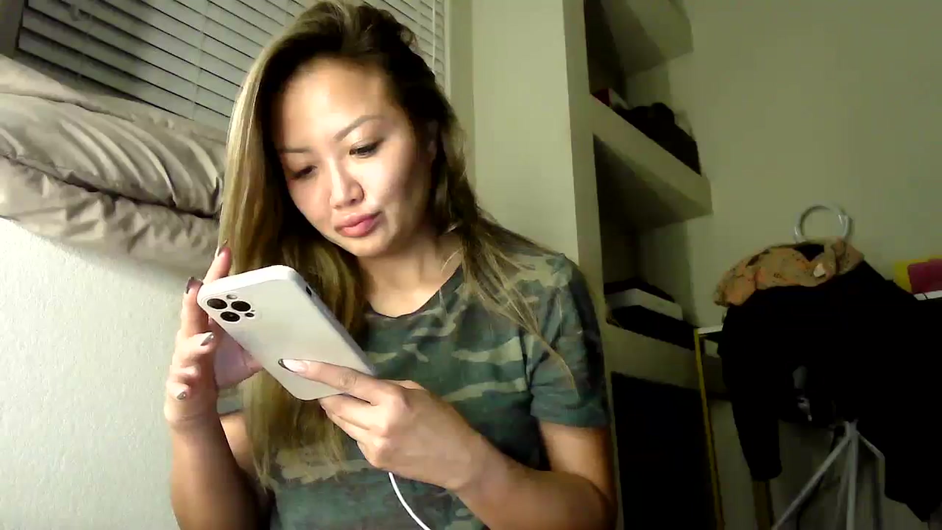 Gallery image thumbnail from MissJaeLee's myfreecams stream on, 10/18/2023, 04:33 image 7 of 20