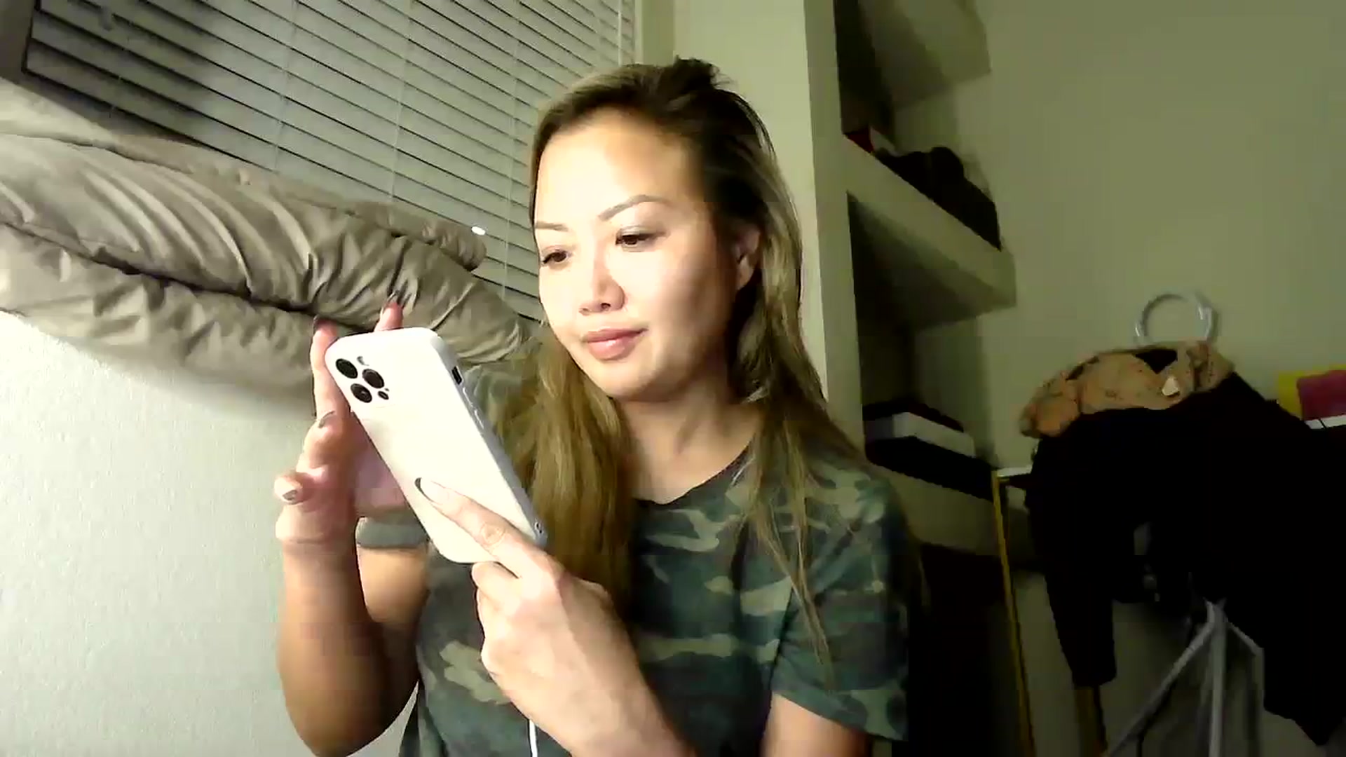 Gallery image thumbnail from MissJaeLee's myfreecams stream on, 10/18/2023, 04:33 image 8 of 20