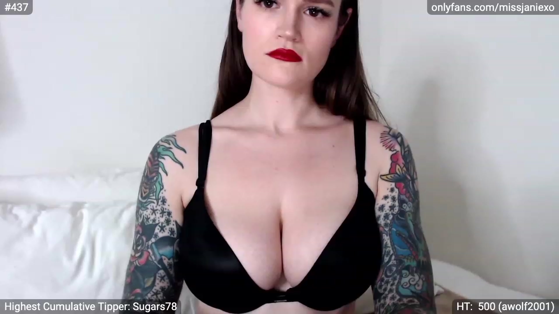 Gallery image thumbnail from MissJanieee's myfreecams stream on, 12/31/2022, 04:17 image 12 of 20
