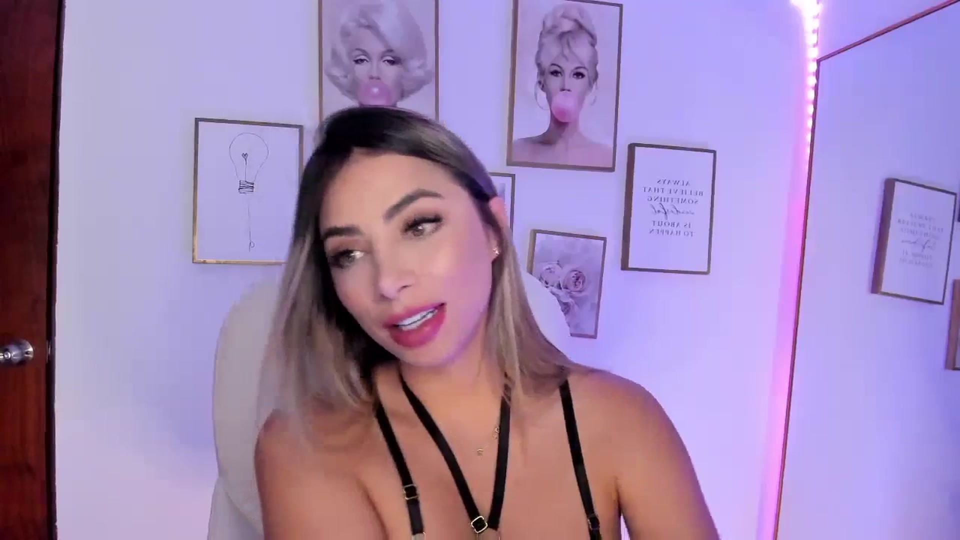 Gallery image thumbnail from MissJaramillo's myfreecams stream on, 09/19/2023, 07:16 image 4 of 20