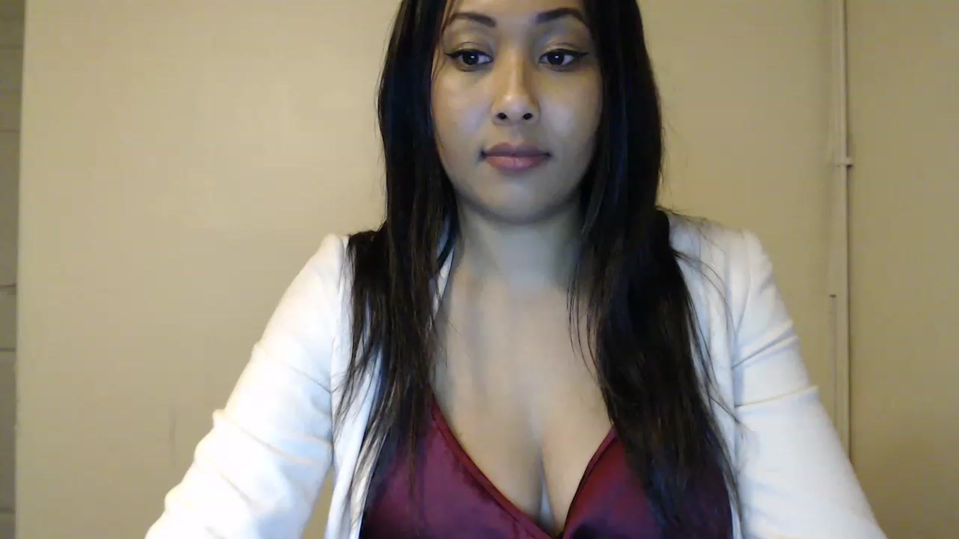 Gallery image thumbnail from MissJasmineUK's myfreecams stream on, 12/25/2022, 20:02 image 19 of 20