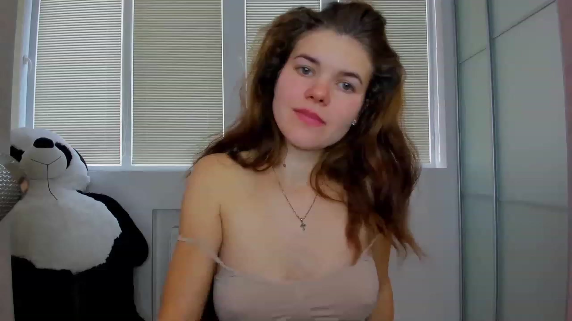 Gallery image thumbnail from MissJeanne's myfreecams stream on, 12/07/2022, 10:04 image 2 of 20