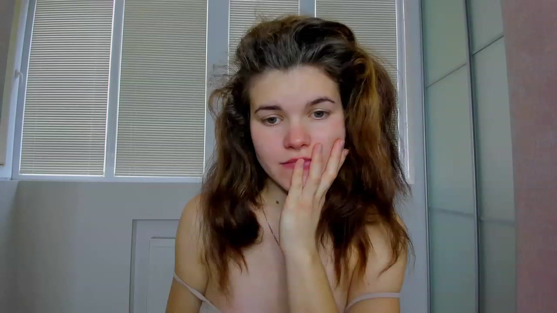 Gallery image thumbnail from MissJeanne's myfreecams stream on, 12/08/2022, 10:57 image 3 of 20