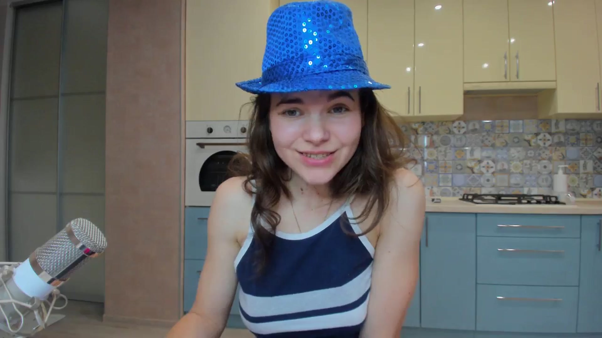 Gallery image thumbnail from MissJeanne's myfreecams stream on, 03/23/2024, 16:48 image 14 of 20