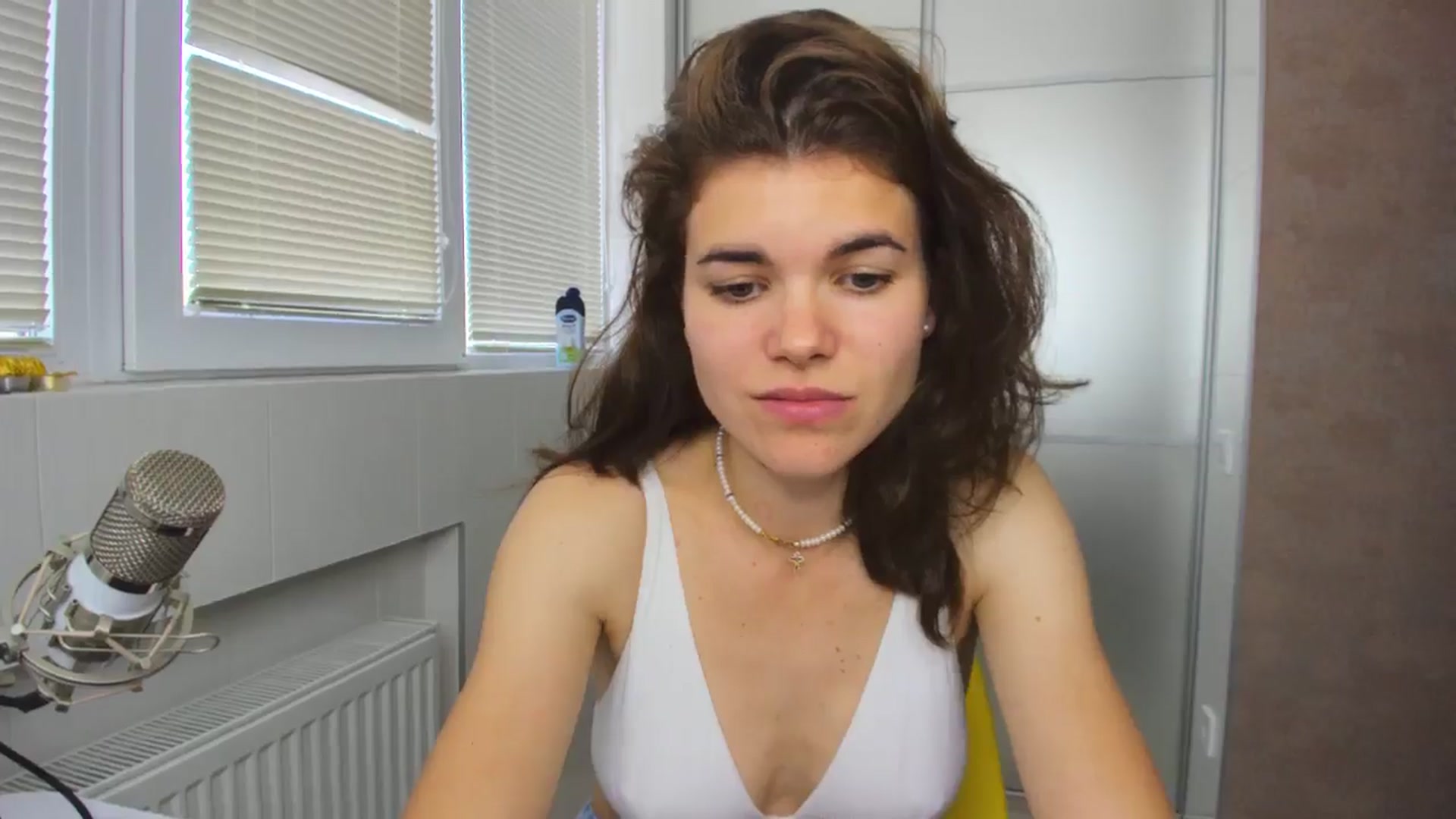 Gallery image thumbnail from MissJeanne's myfreecams stream on, 06/19/2024, 13:24 image 11 of 20