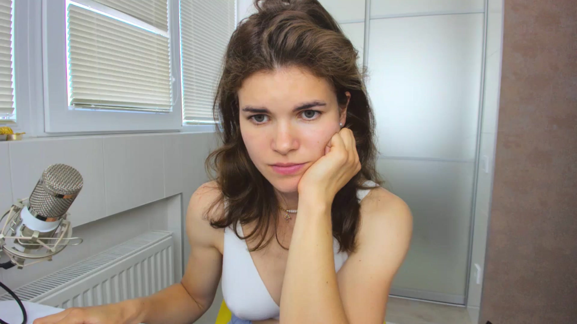 Gallery image thumbnail from MissJeanne's myfreecams stream on, 06/19/2024, 13:24 image 17 of 20