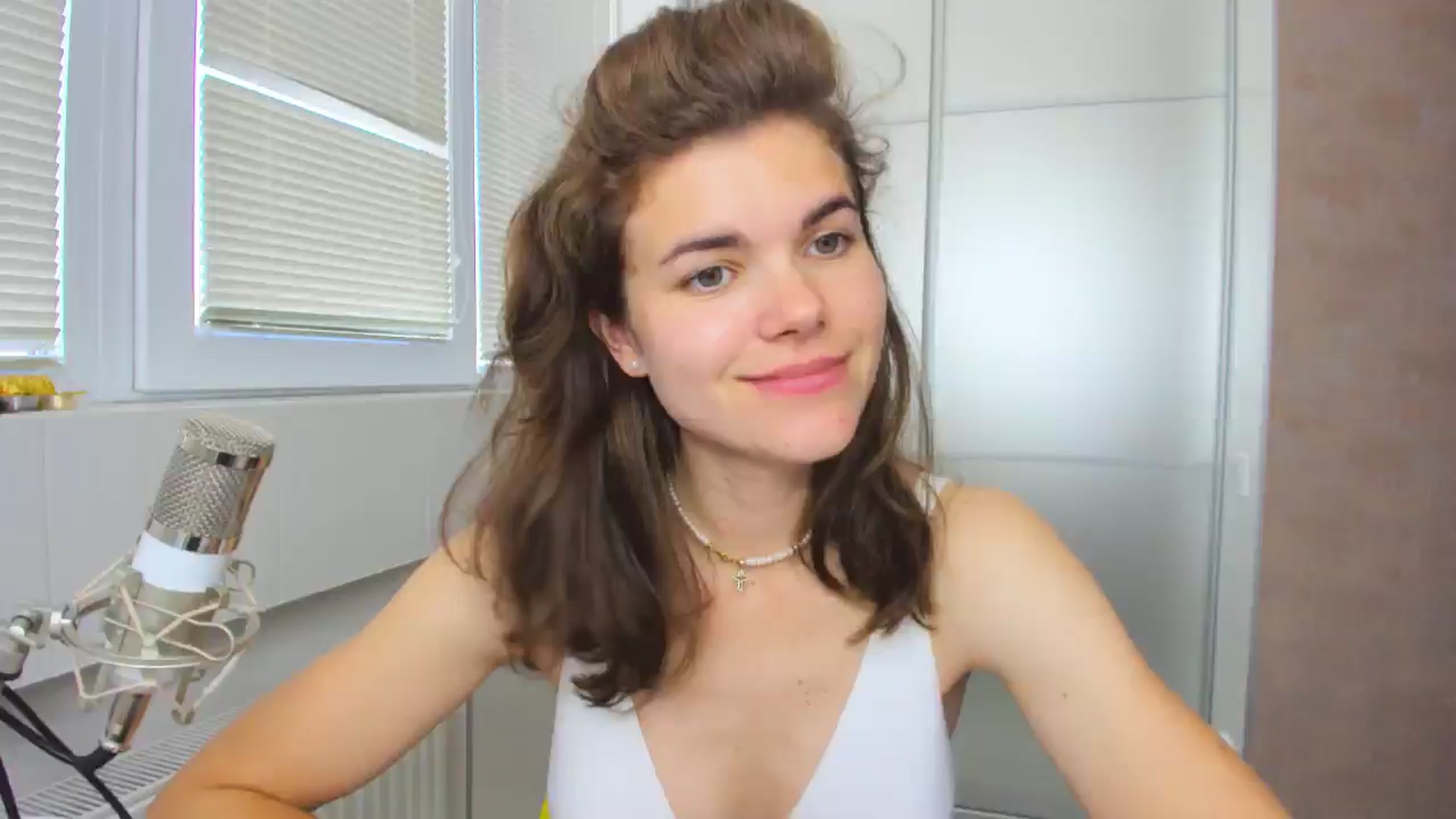 Gallery image thumbnail from MissJeanne's myfreecams stream on, 06/19/2024, 14:43 image 9 of 20