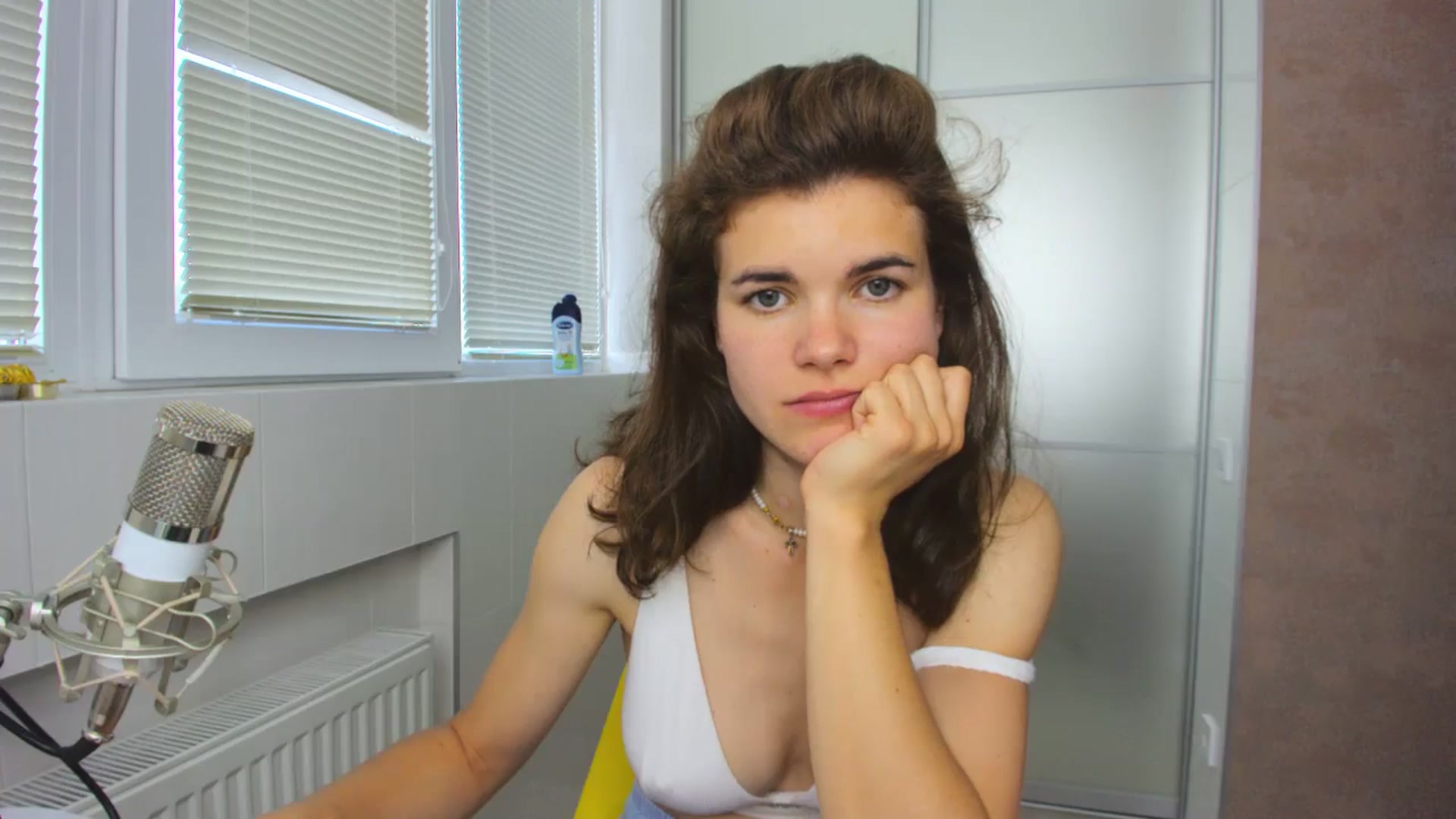 Gallery image thumbnail from MissJeanne's myfreecams stream on, 06/19/2024, 14:43 image 16 of 20