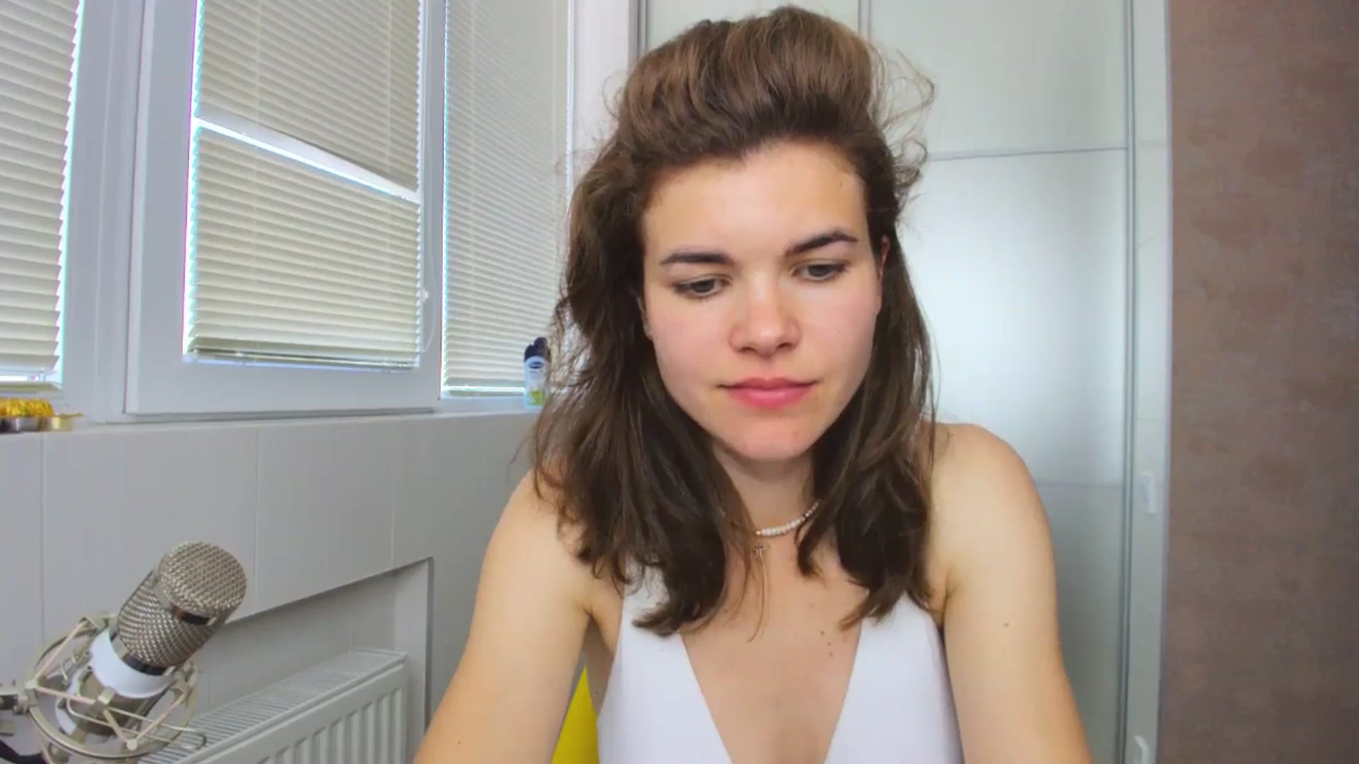 Gallery image thumbnail from MissJeanne's myfreecams stream on, 06/19/2024, 14:43 image 5 of 20