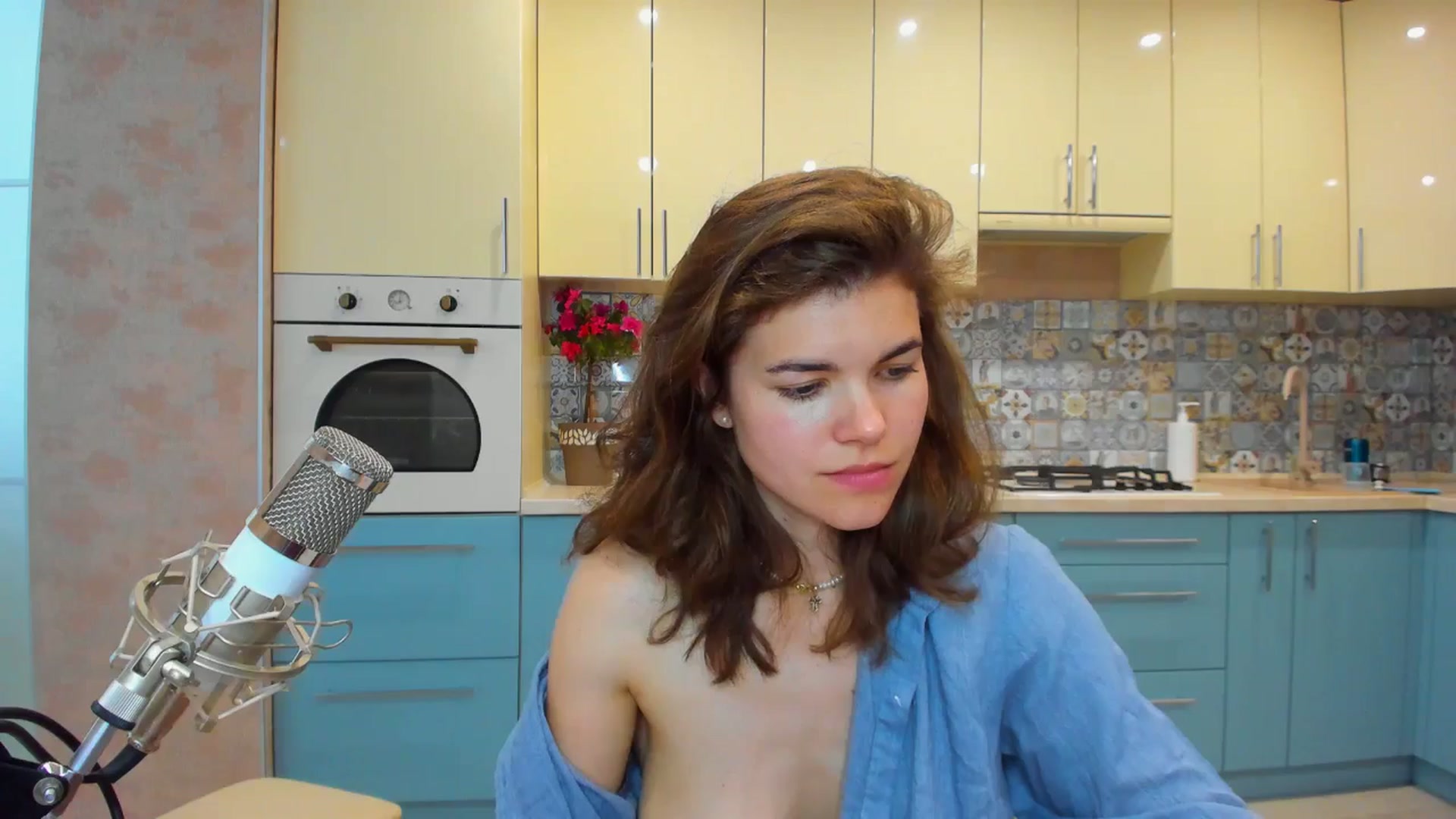 Gallery image thumbnail from MissJeanne's myfreecams stream on, 06/21/2024, 13:23 image 9 of 20