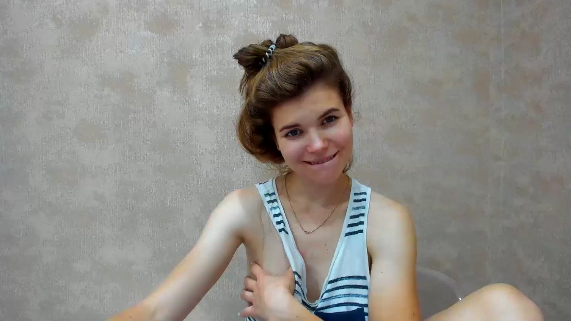 Gallery image thumbnail from MissJeanne's myfreecams stream on, 09/17/2024, 12:37 image 11 of 20